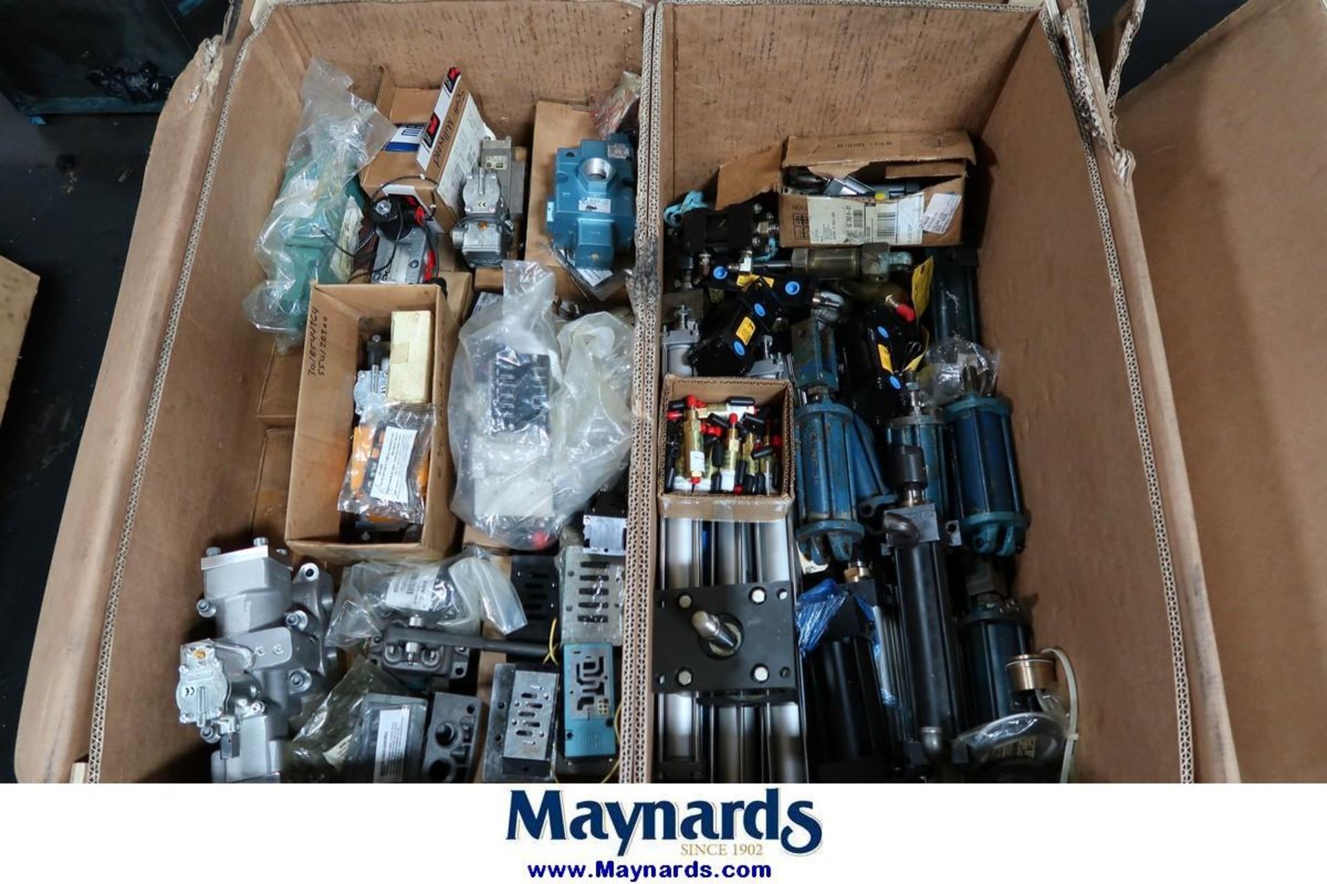 Gaylord of Hydraulic Cylinders, Air Cylinders, Air Valves, & Actuators - Image 2 of 2
