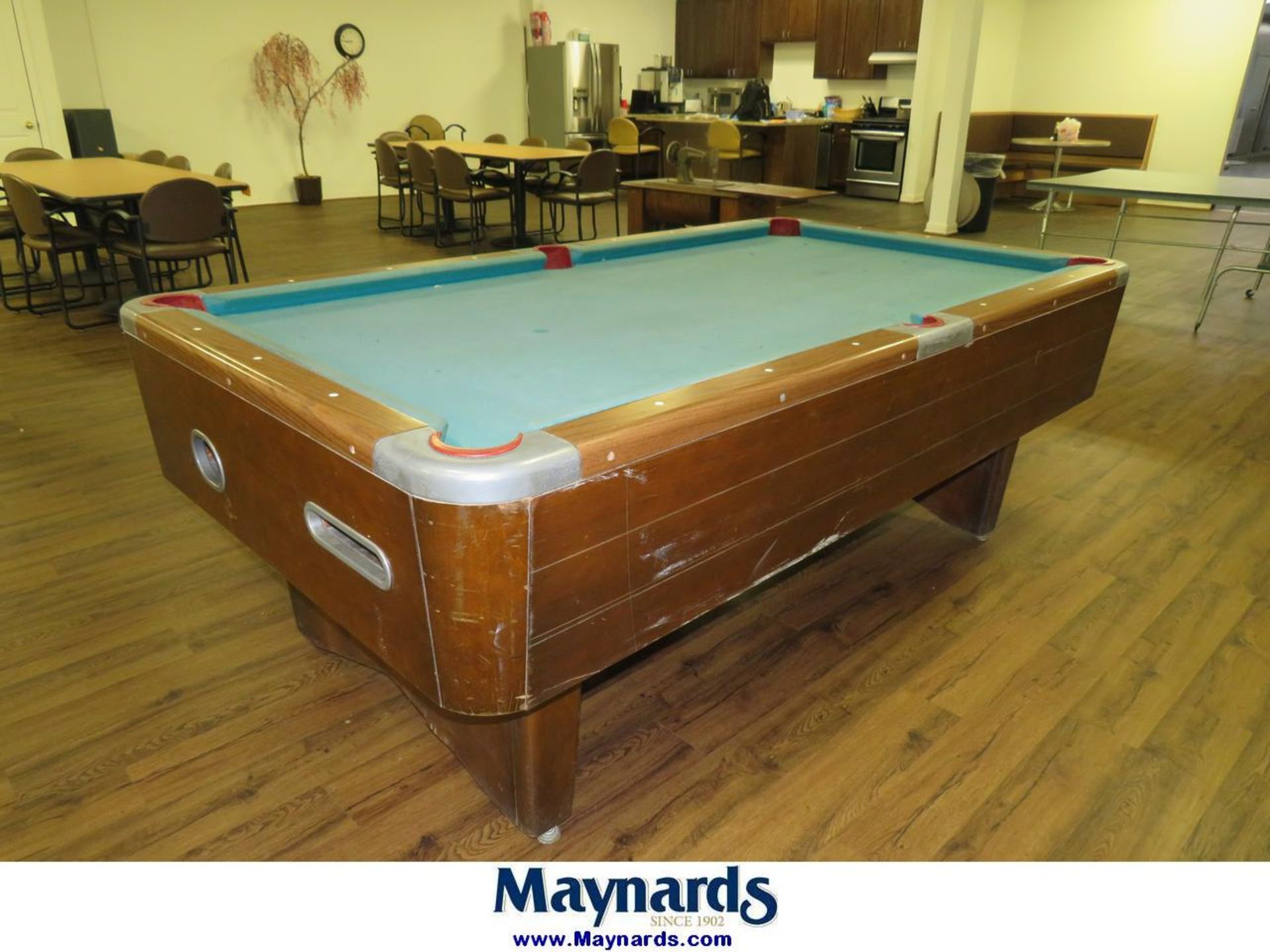 Valley Manufacturing Corp Pool Table - Image 3 of 11