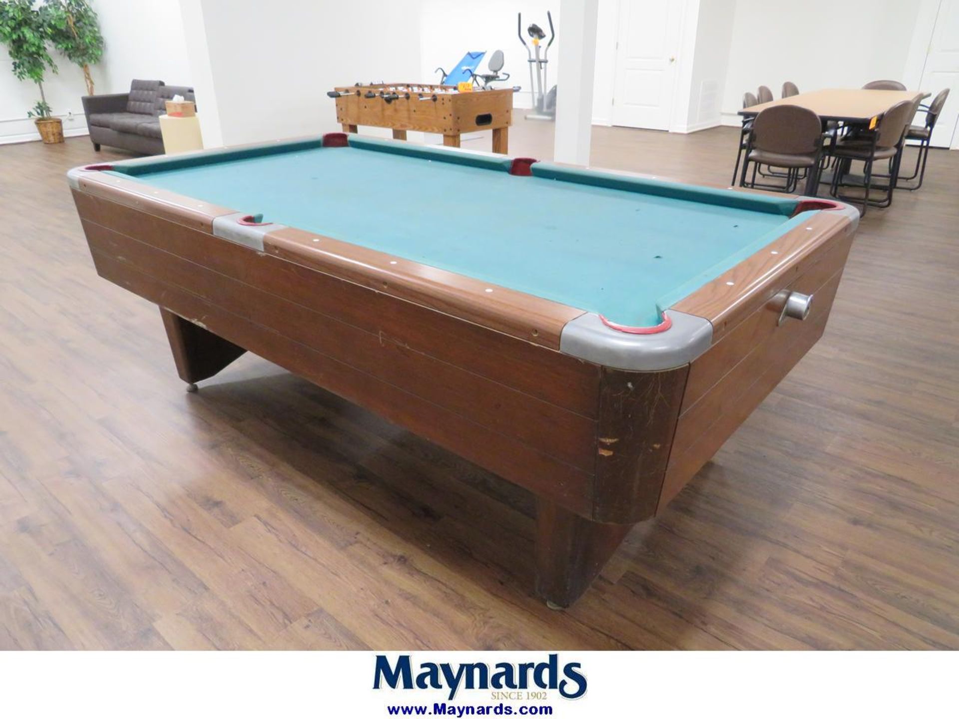 Valley Manufacturing Corp Pool Table - Image 4 of 11