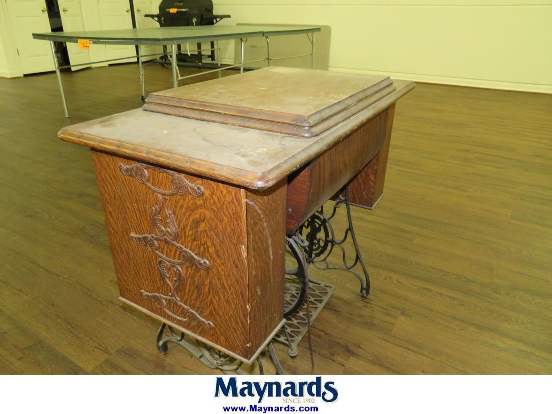 Singer Antique Sewing Table - Image 7 of 13