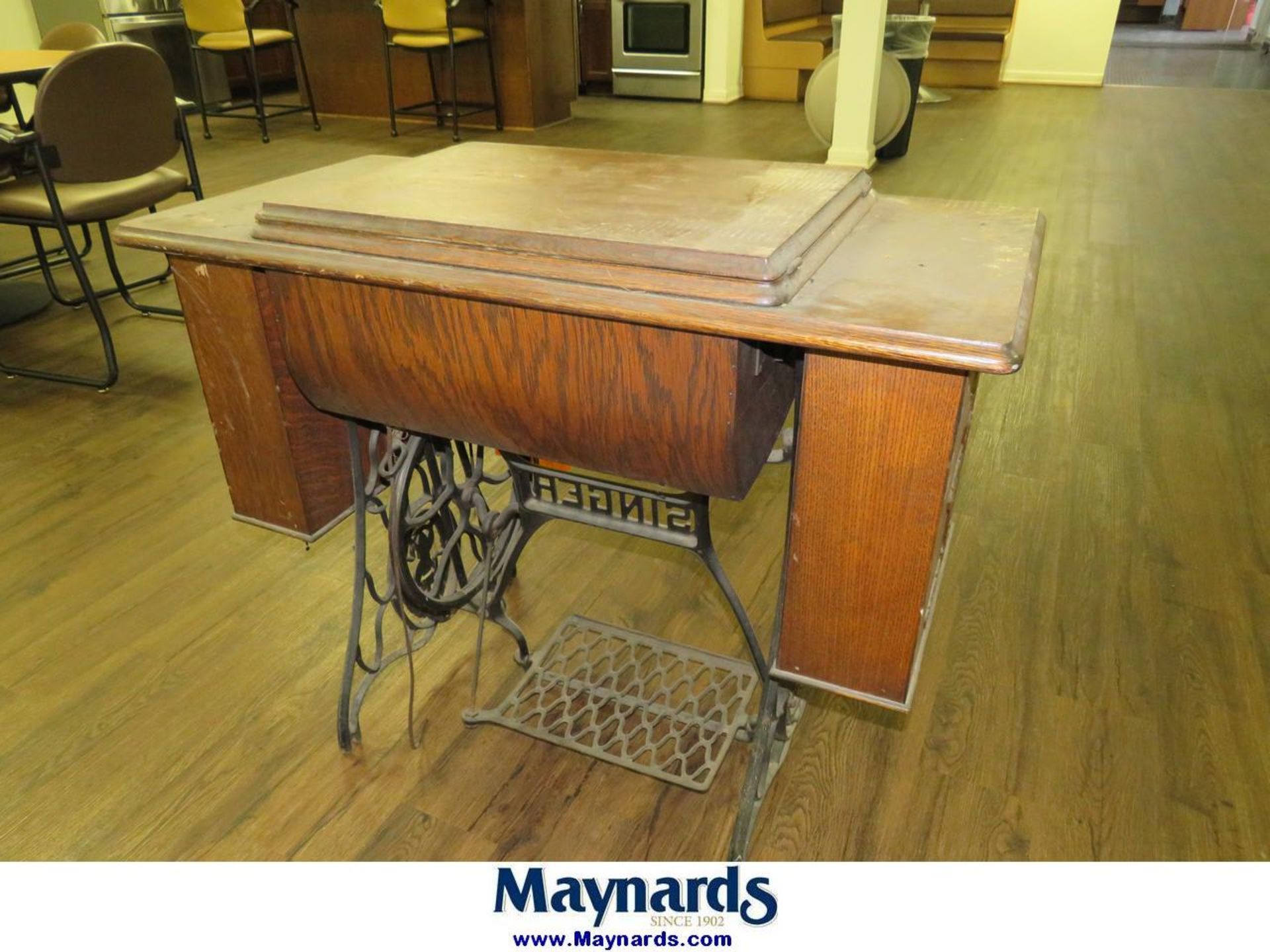 Singer Antique Sewing Table - Image 6 of 13