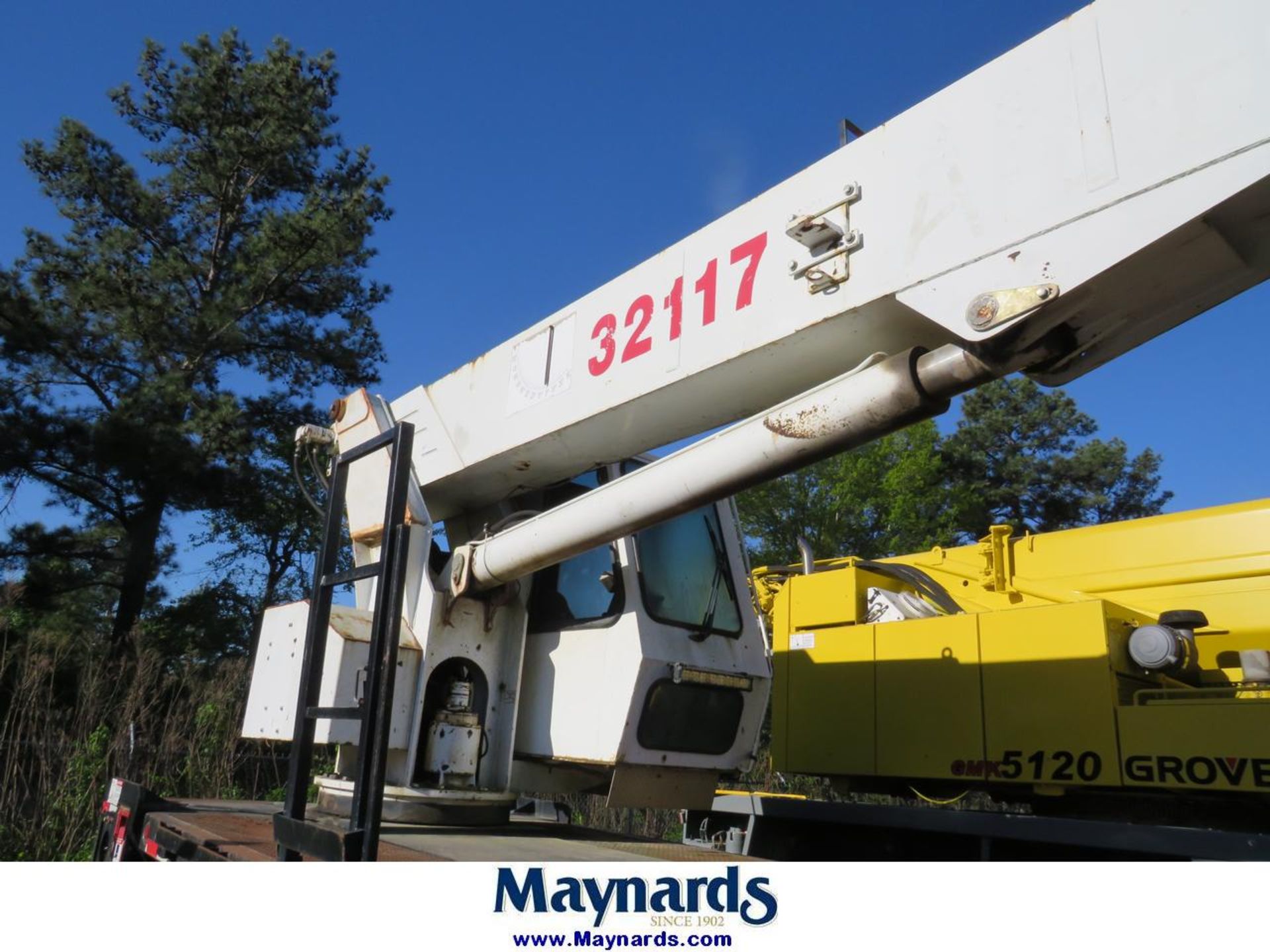 2005 Elliott 35 Ton Capacity Mobile Crane - Image 4 of 17