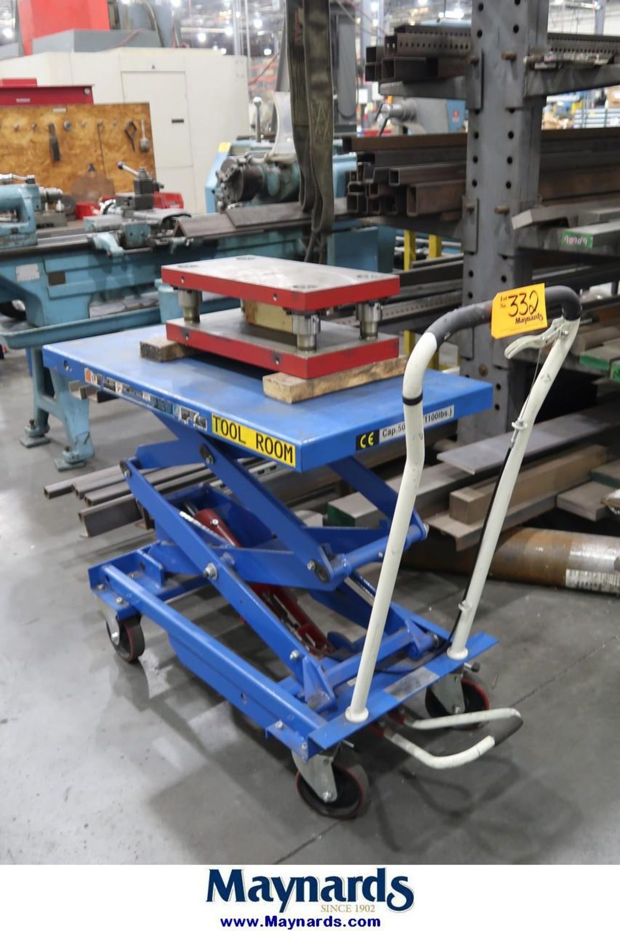 Global Supply BS50D 1,100 Lb. Capacity Lift Table Cart