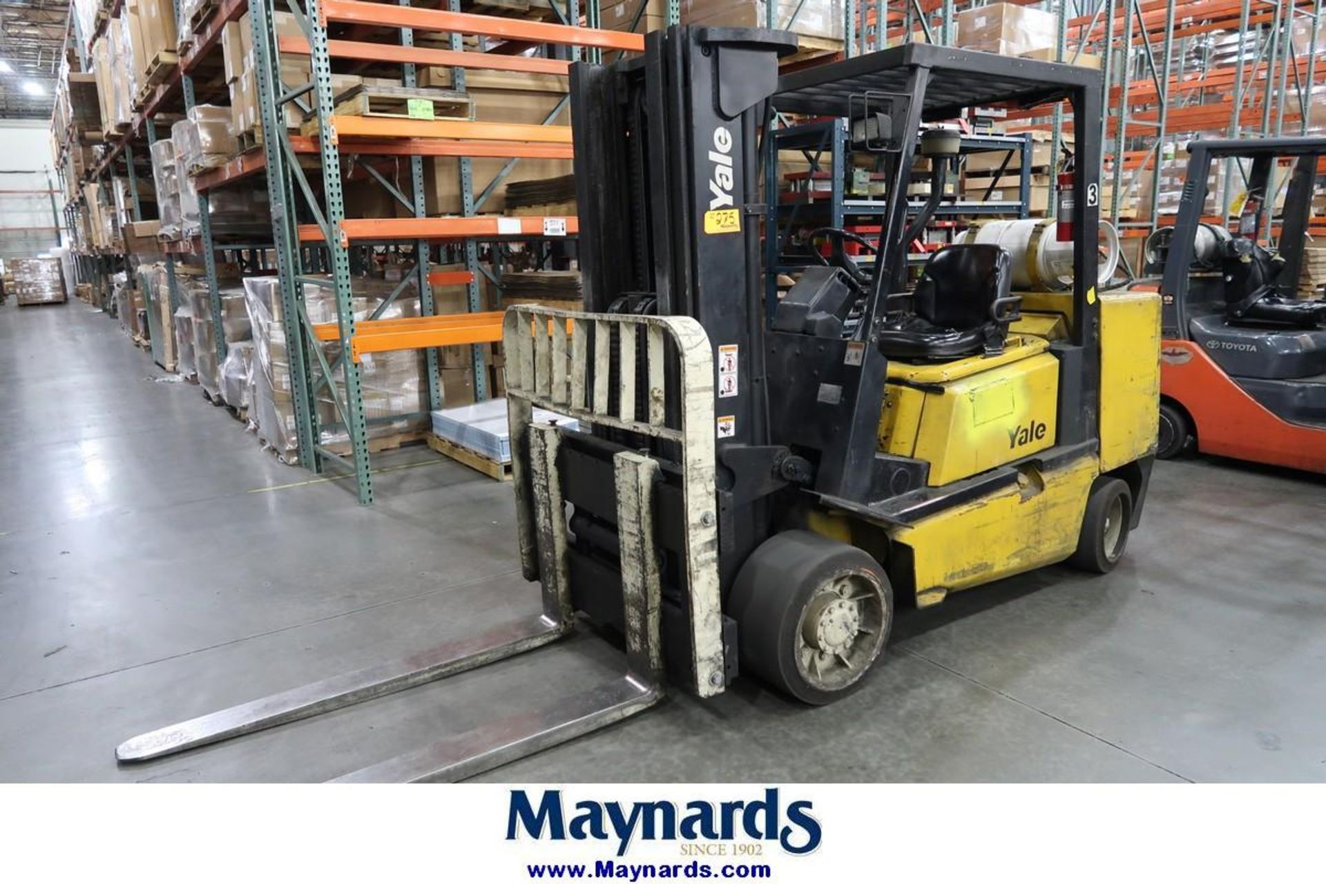 1999 Yale GLC100MGNGAE085 10,000 Lb. Capacity LP Type Fork Lift 3-Stage ...
