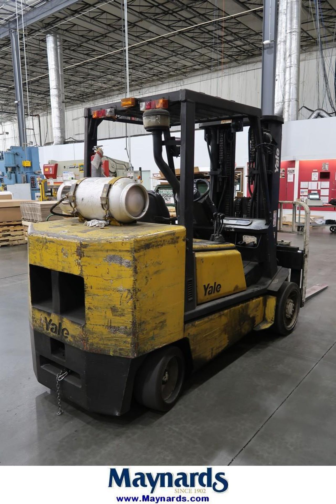 1999 Yale GLC100MGNGAE085 10,000 Lb. Capacity LP Type Fork Lift 3-Stage ...