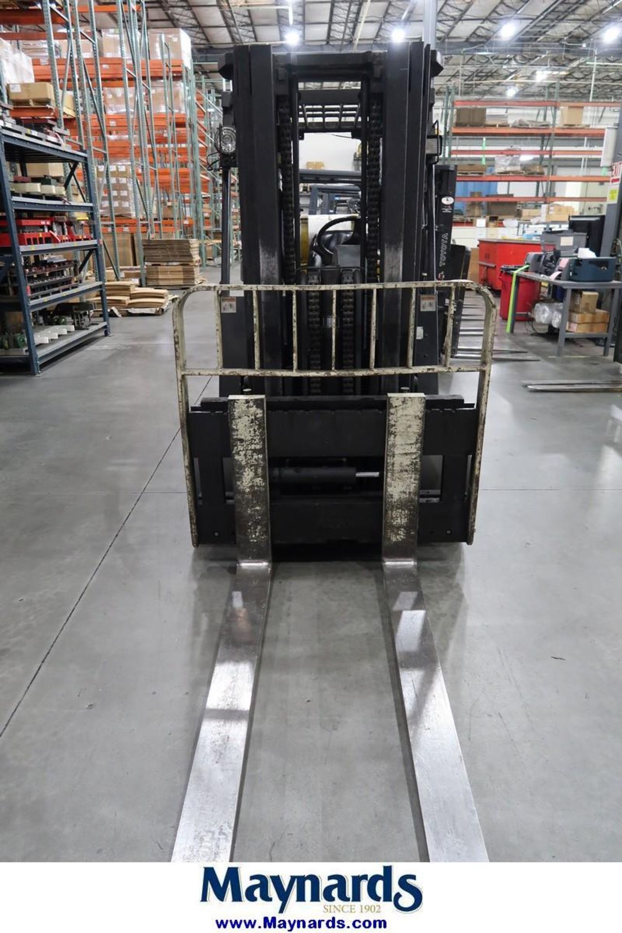 1999 Yale GLC100MGNGAE085 10,000 Lb. Capacity LP Type Fork Lift - Image 2 of 10