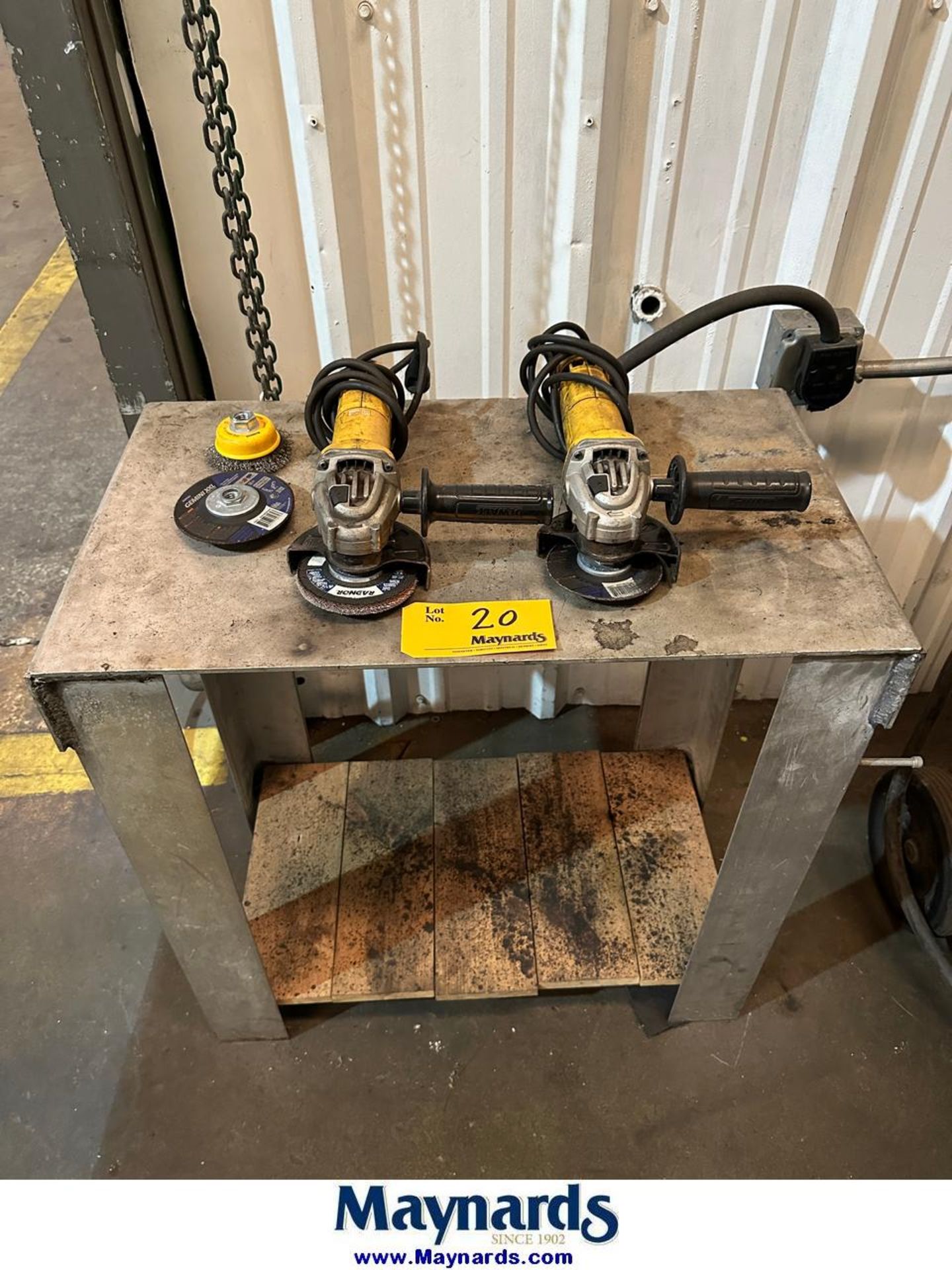 Dewalt DWE402 Lot of (2) 4 1/2" Angle Grinder