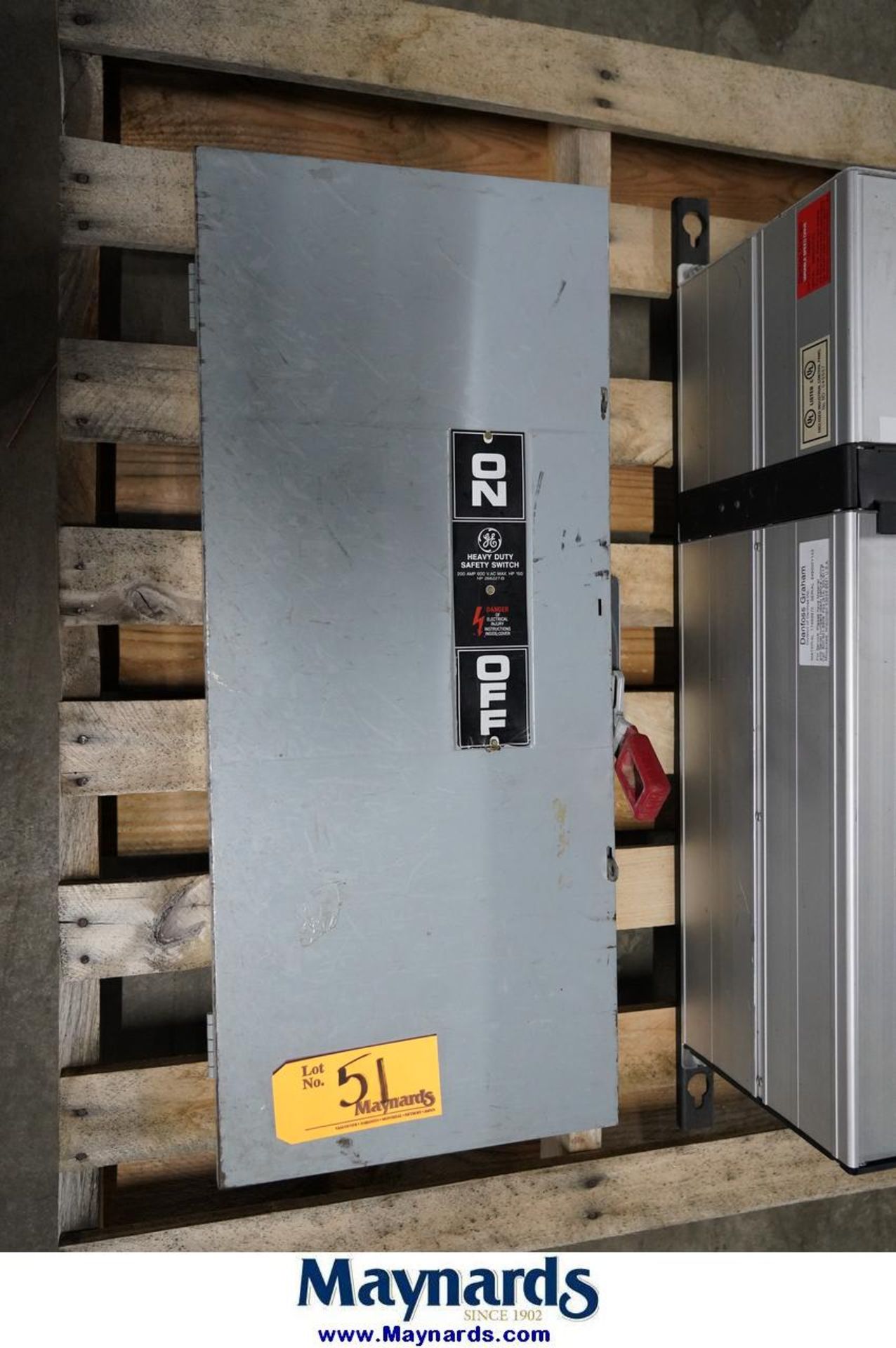Danfuss (1) Pallet of Heavy duty Safety switch - Image 5 of 6