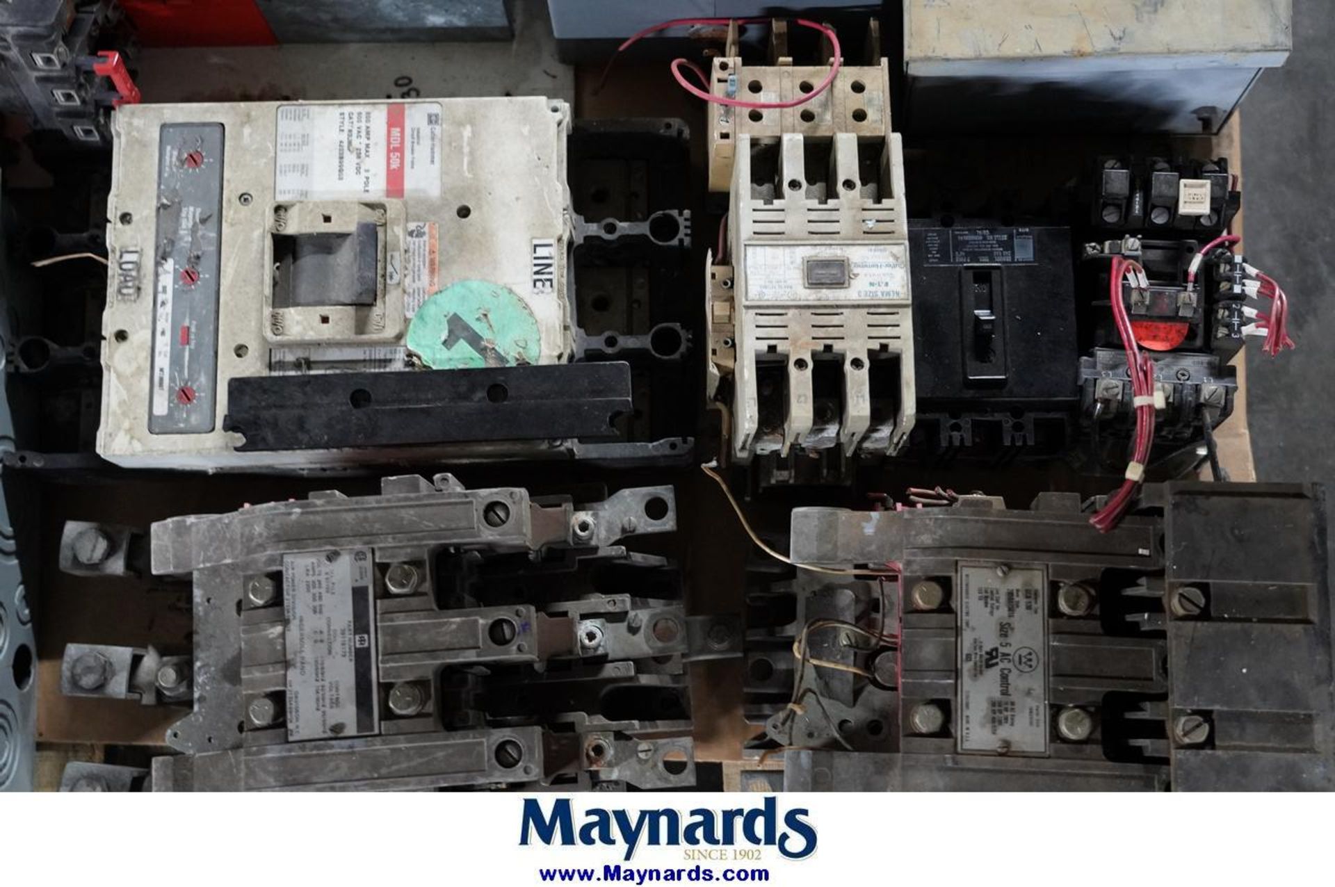 (1) Pallet of Miscellaneous Electre Circuit Breakers ,Fuses - Image 2 of 5