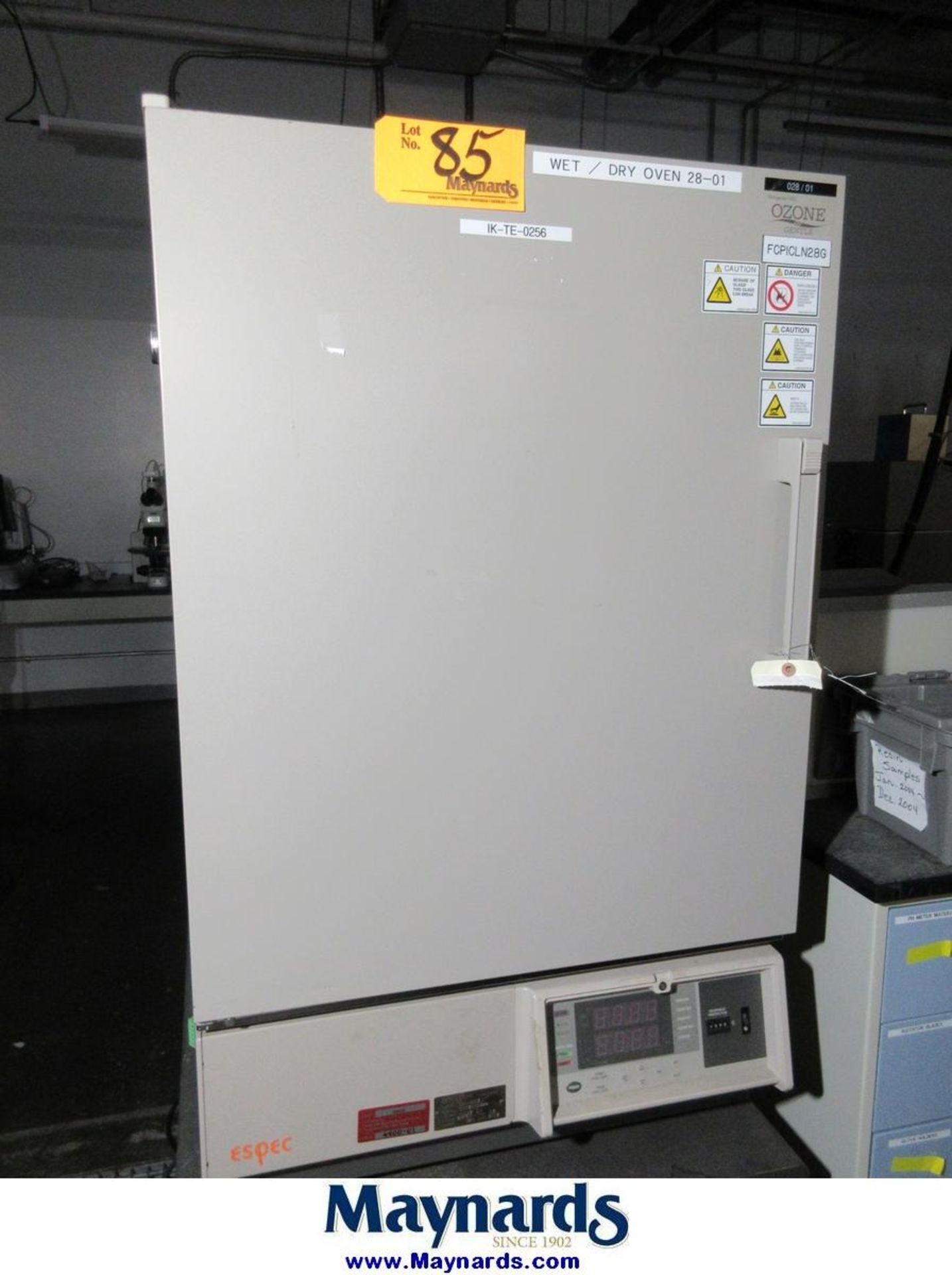2002 Espec LHU-113 Temperature/Humidity Chamber