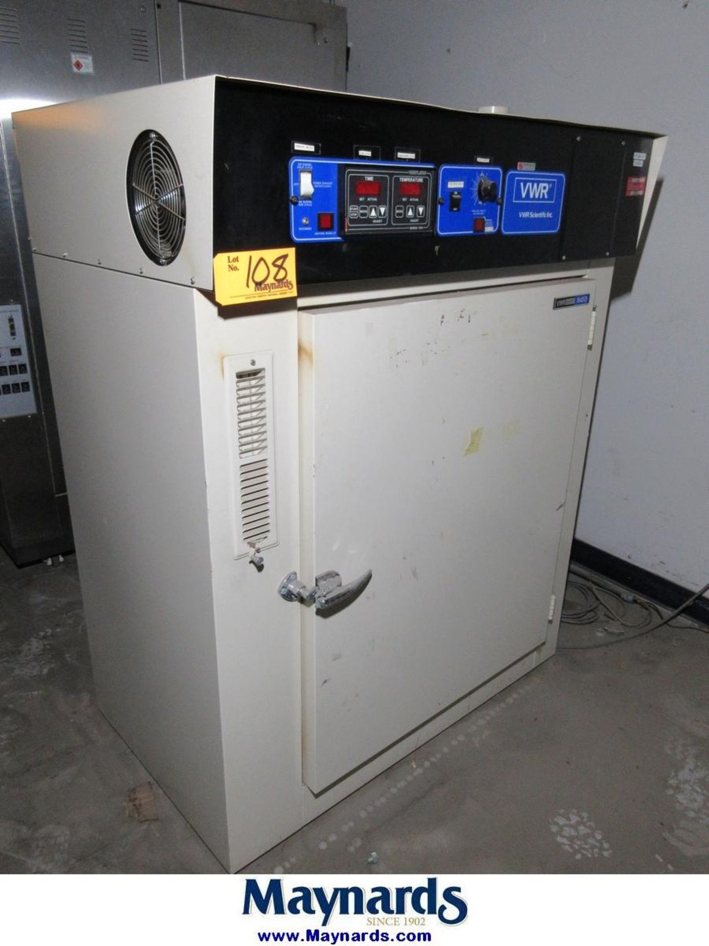 VWR Scientific 1645D Lab Oven