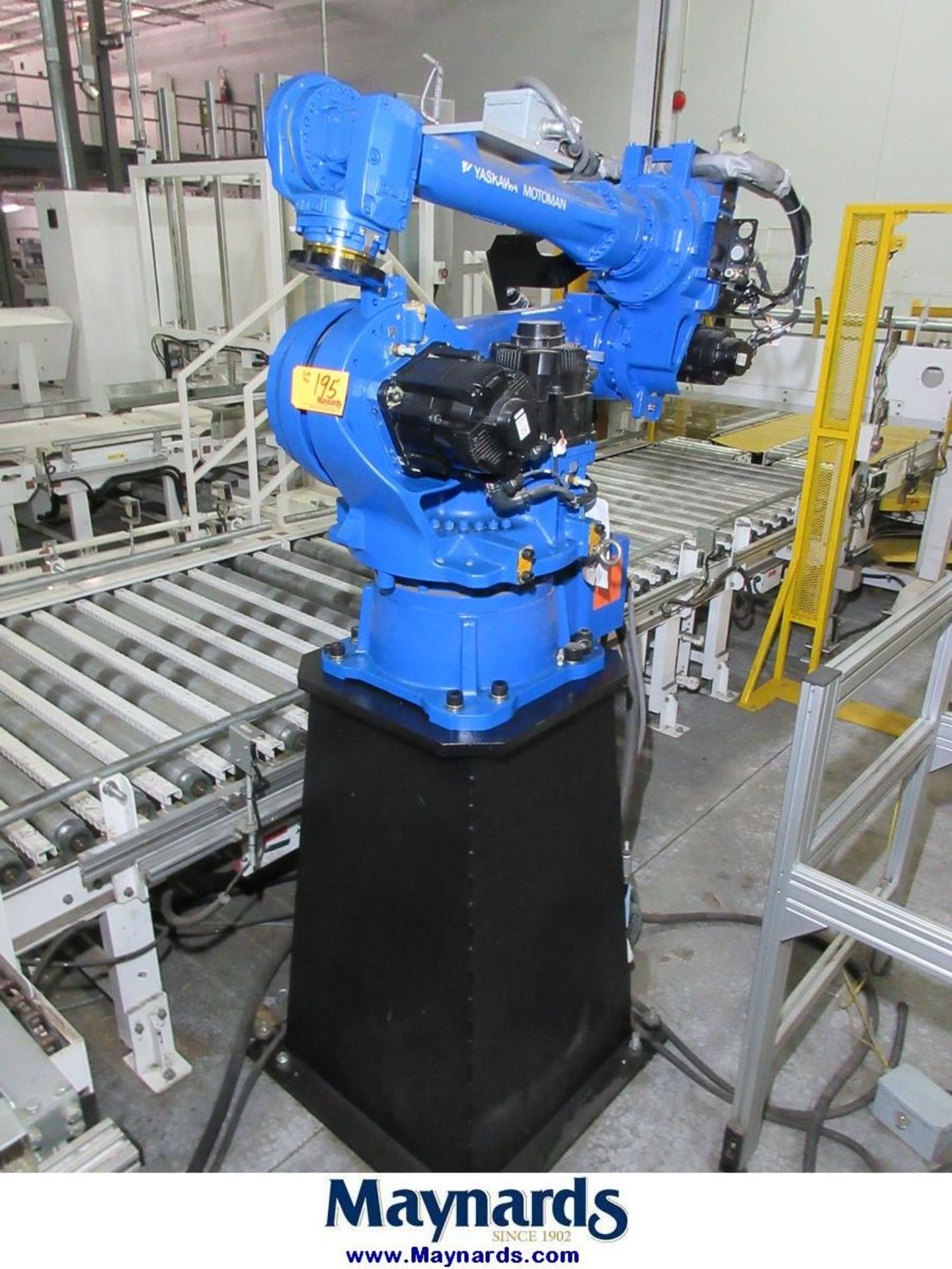 2011 Yaskawa Motoman MPL80 Type YR-MPL0080-A04 Material Handling Robot