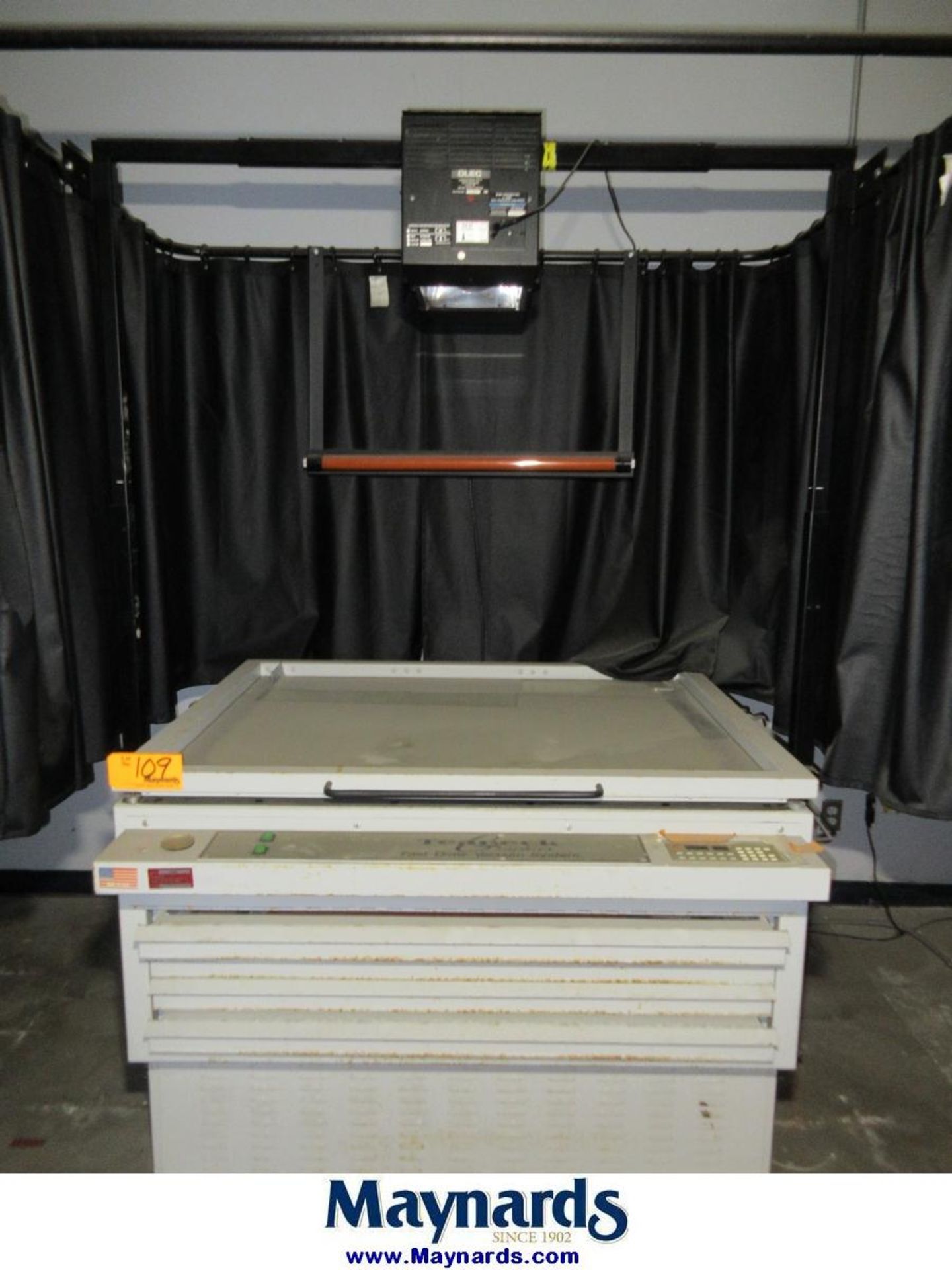 Teaneck Graphics 42"x36" Fast Draw Vacuum System - Image 2 of 9