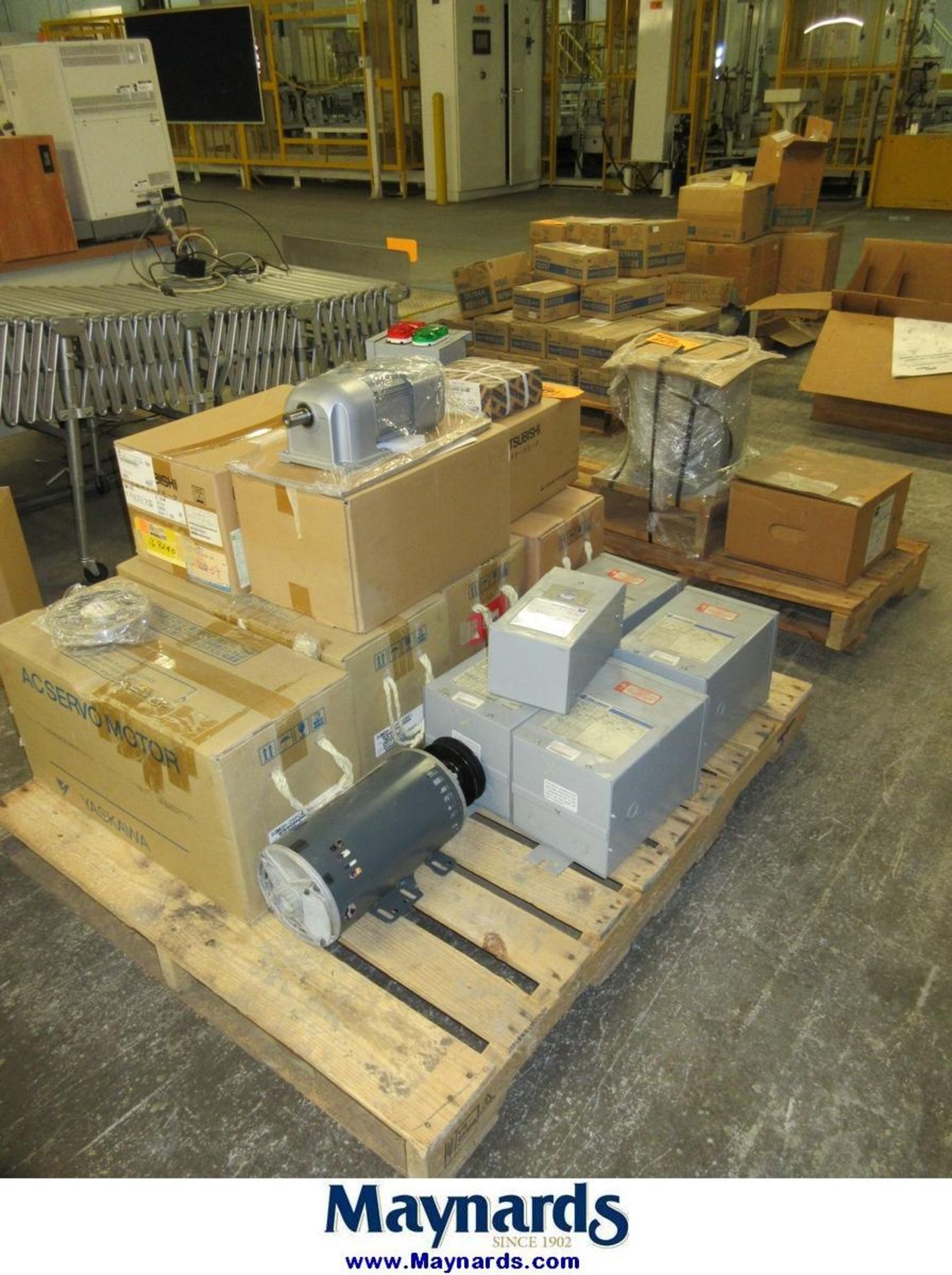 (2) Pallets of Assorted Servo Motors, Electric Motors and Transformers - Image 4 of 8