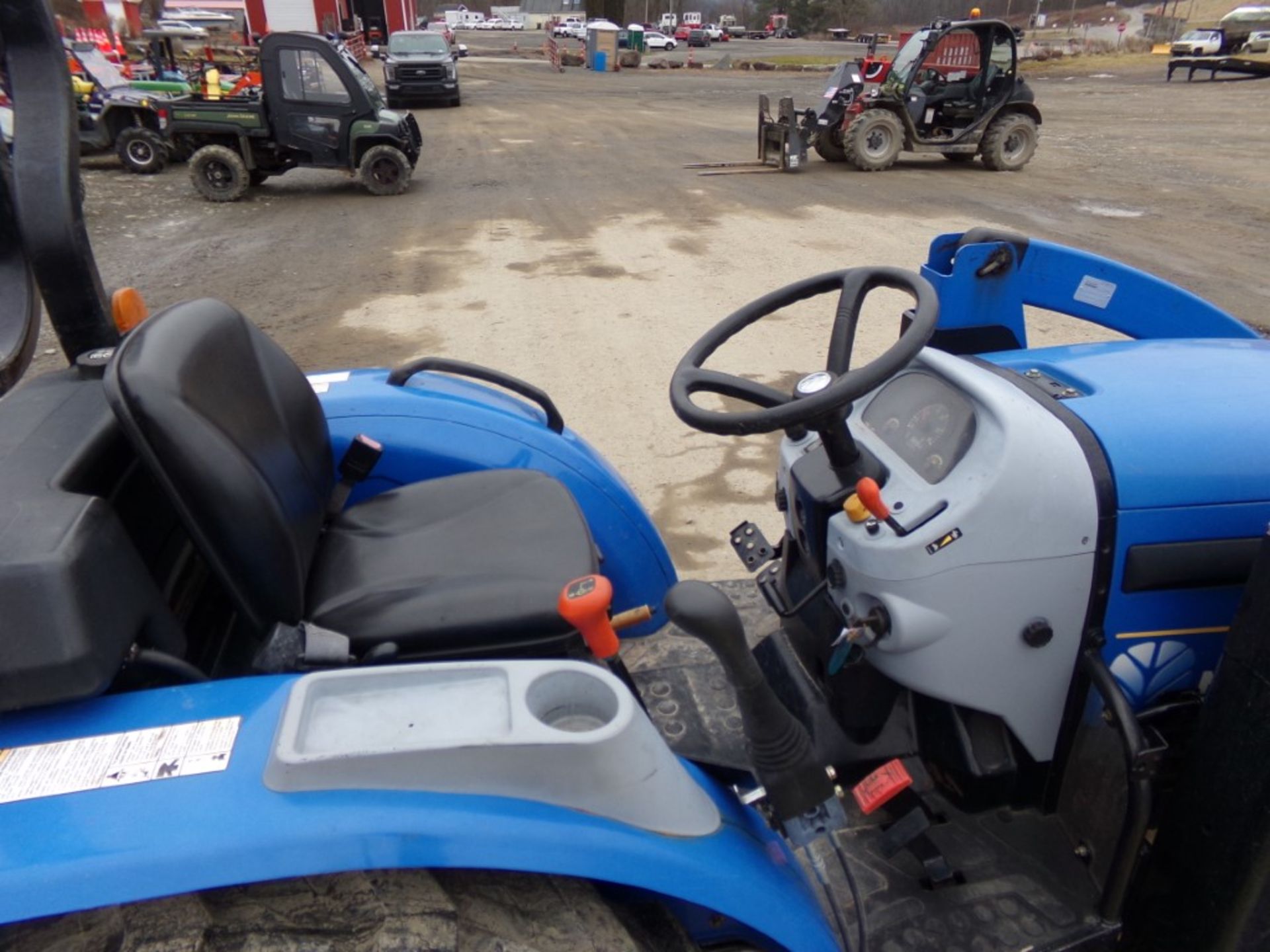 New Holland Boomer 50, 4 WD Tractor, 250TL Loader, Hydro, Single Rear Hydraulics, PTO, 3 PT, ROPS, - Image 5 of 8