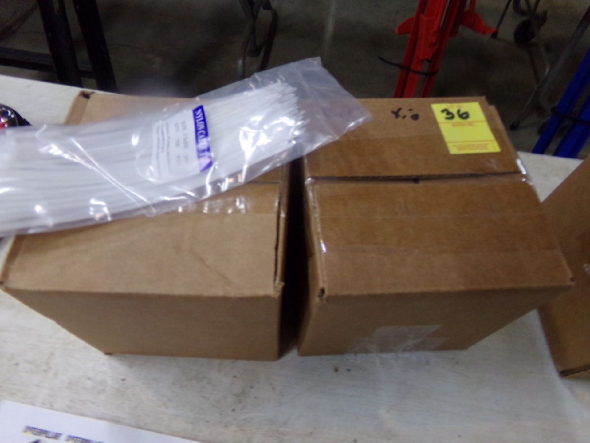 (2) Boxes Of New Zip Ties, 2.5x 200 mm, 10 Packs Of 100, 1000 Per Box, SOLD BY THE BOX (2X BID