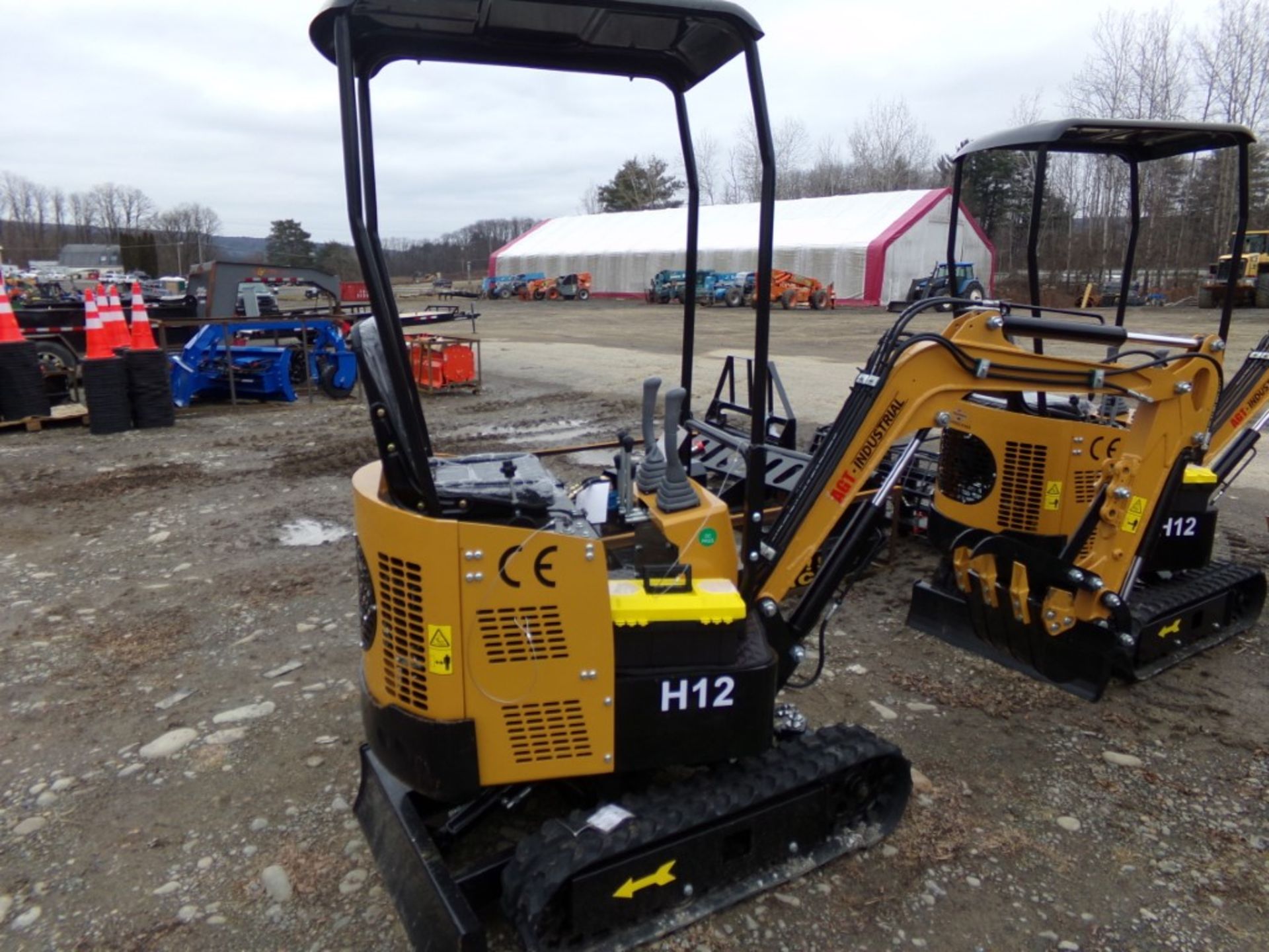 New, AGT, Industrial H12 Mini Excavator, Grader Blade, Stationary Thumb, Briggs & Stratton Gas - Image 3 of 6