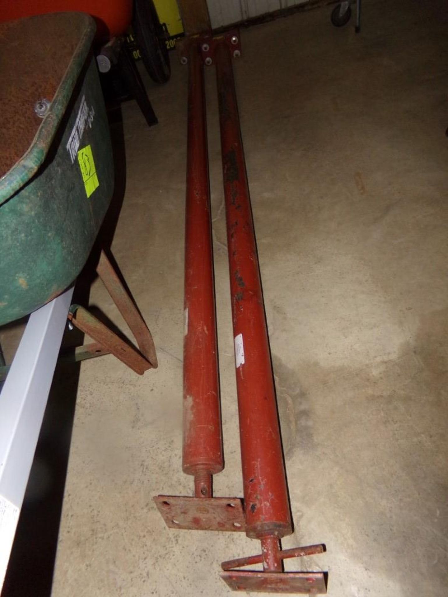 (2) 8' Jacking Posts (2 X BID PRICE)