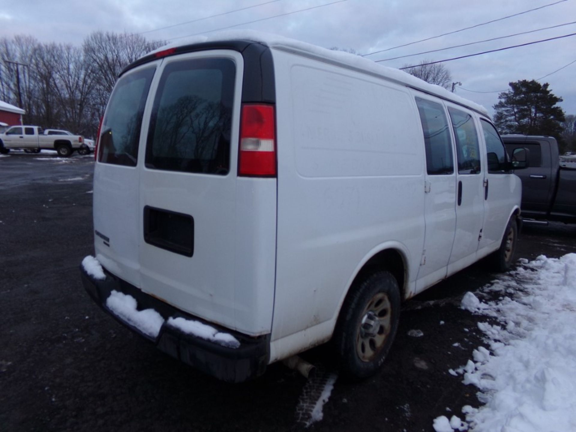 2012 Chevrolet G1500 Cargo Van, White, 258,499 Miles, VIN#: 1GCSGAFXXC1145690 - OPEN TO ALL - Image 3 of 10