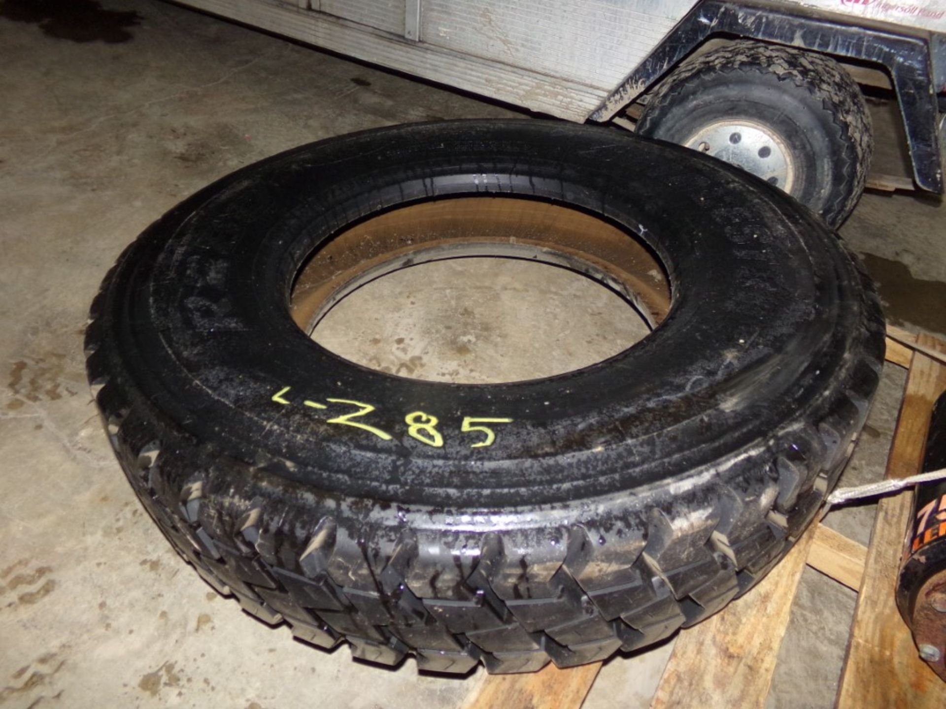 Bridgestone R280, 11R225 Tire, Like New