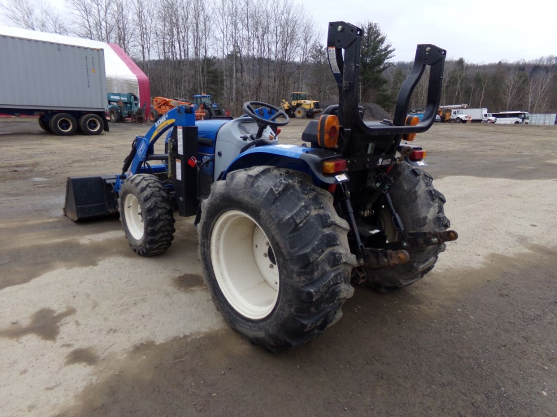 New Holland Boomer 50, 4 WD Tractor, 250TL Loader, Hydro, Single Rear Hydraulics, PTO, 3 PT, ROPS, - Image 2 of 8