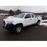 2019 Toyota Tacoma Ext Cab SR, 2wd, White, 122,834 Miles, VIN#5TFRX5GN8KX147601, GAS TANK DOOR IS