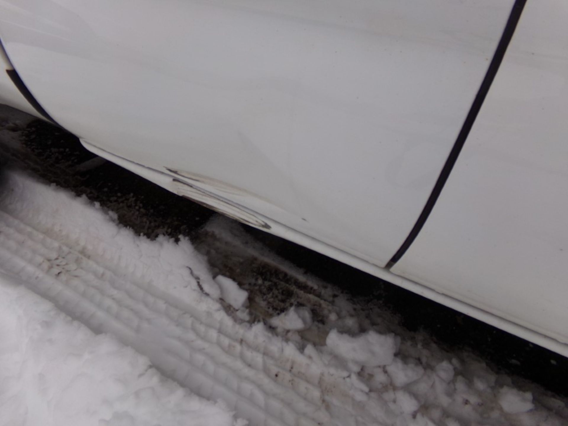 2019 Toyota Tacoma Ext Cab SR, 2wd, White, 122,834 Miles, VIN#5TFRX5GN8KX147601, GAS TANK DOOR IS - Image 7 of 7