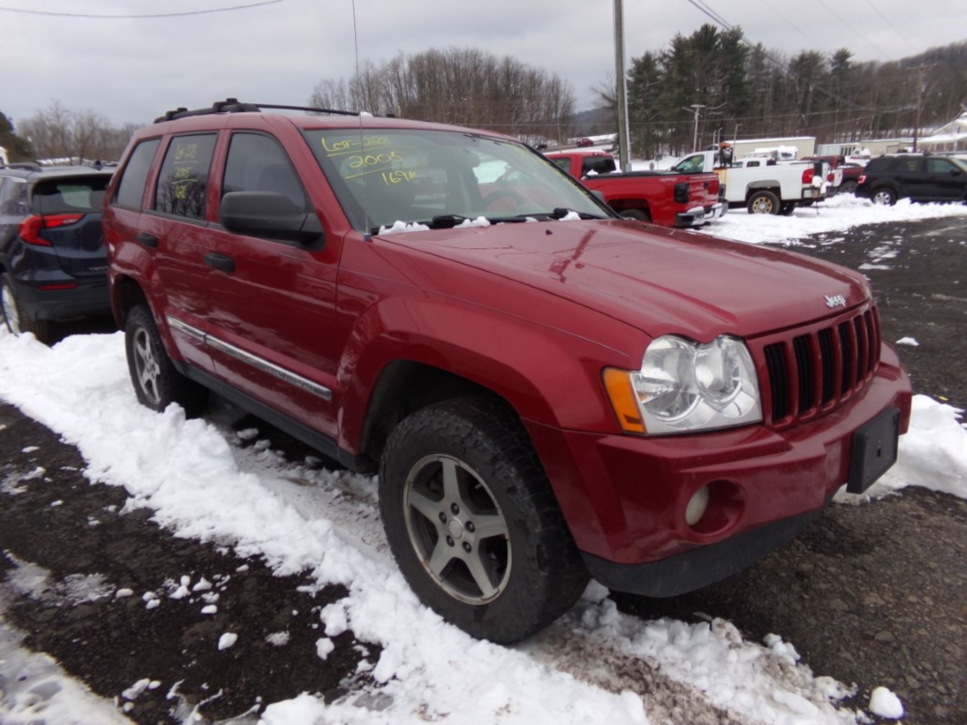 2005 Jeep Grand Cherokee Laredo 4X4, Leather, Sunroof, Red, 169,574 Miles, VIN#1J4HR48N45C731935 - - Image 4 of 6