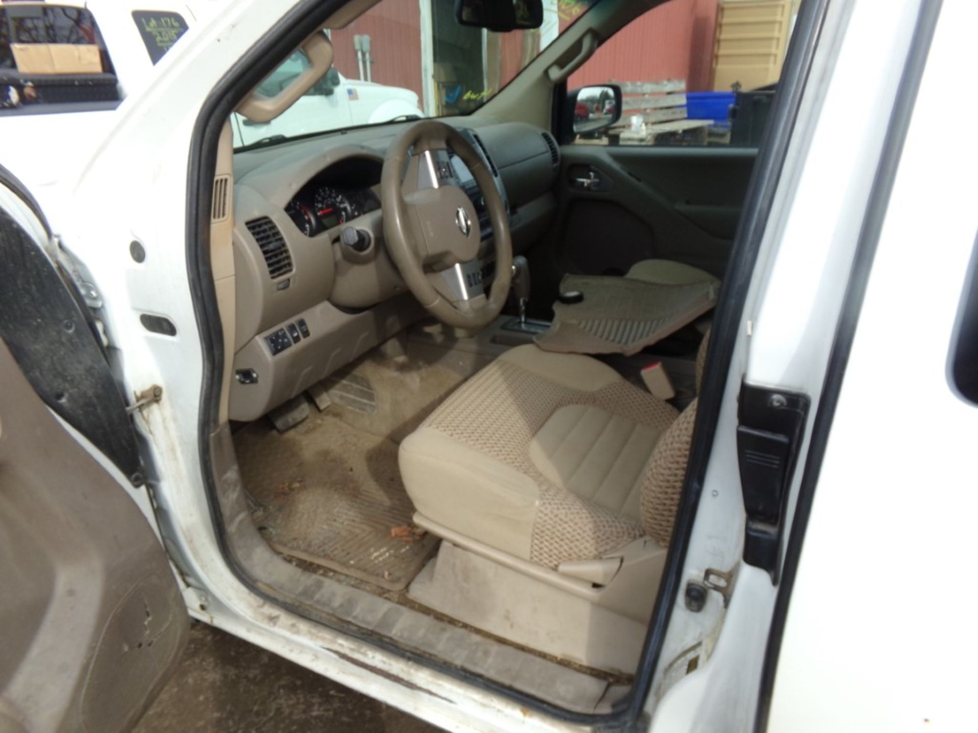 2015 Nissan Frontier SV, 4x4, Ext. Cab, White Auto, Power Windows, 3 Weatherguard Tool Boxes, White, - Image 4 of 4