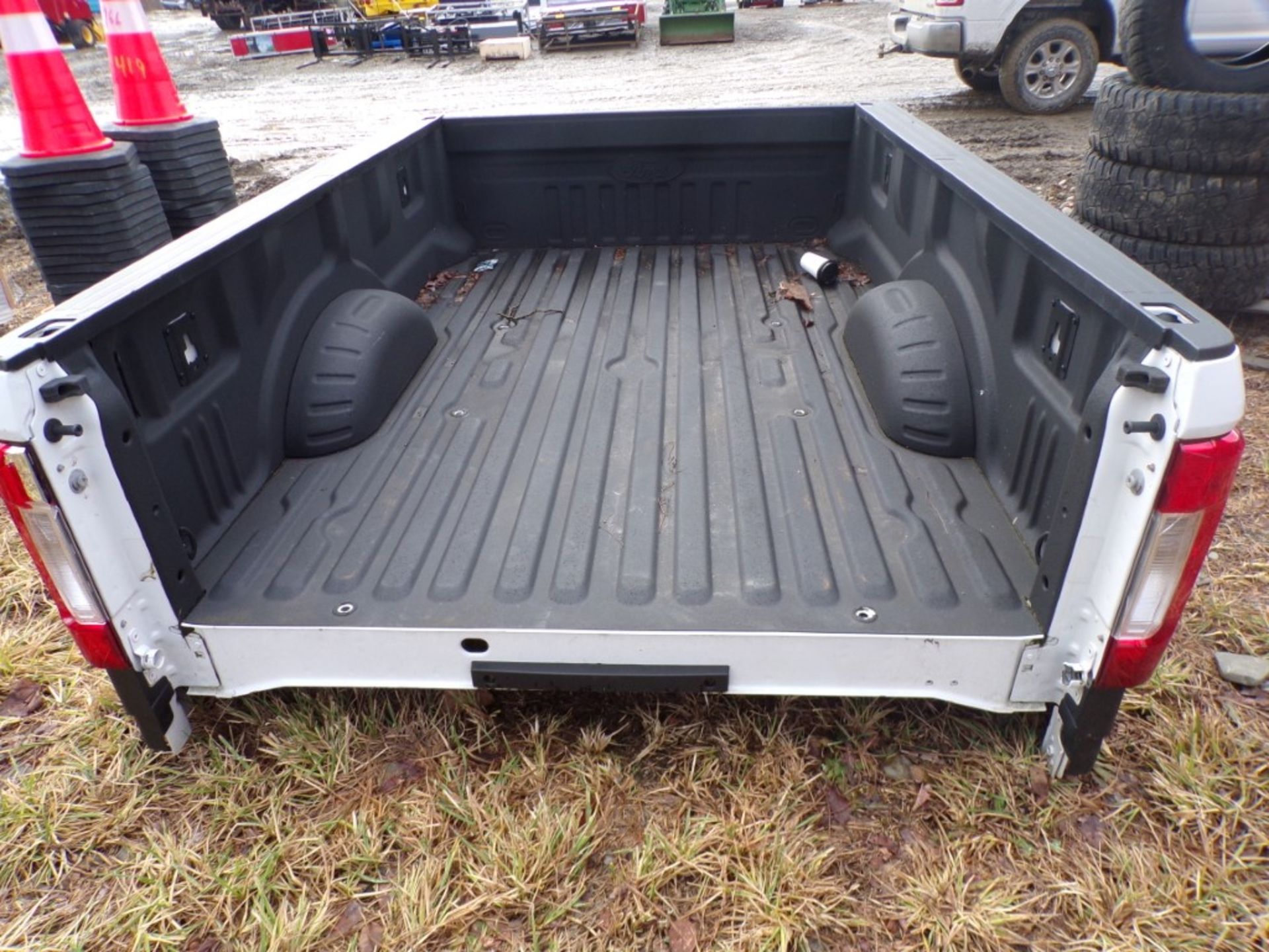8' Ford Super Duty Truck Box, White, w/Spray-In Liner, No Tailgate And Damage To Passenger Wheel - Image 3 of 3