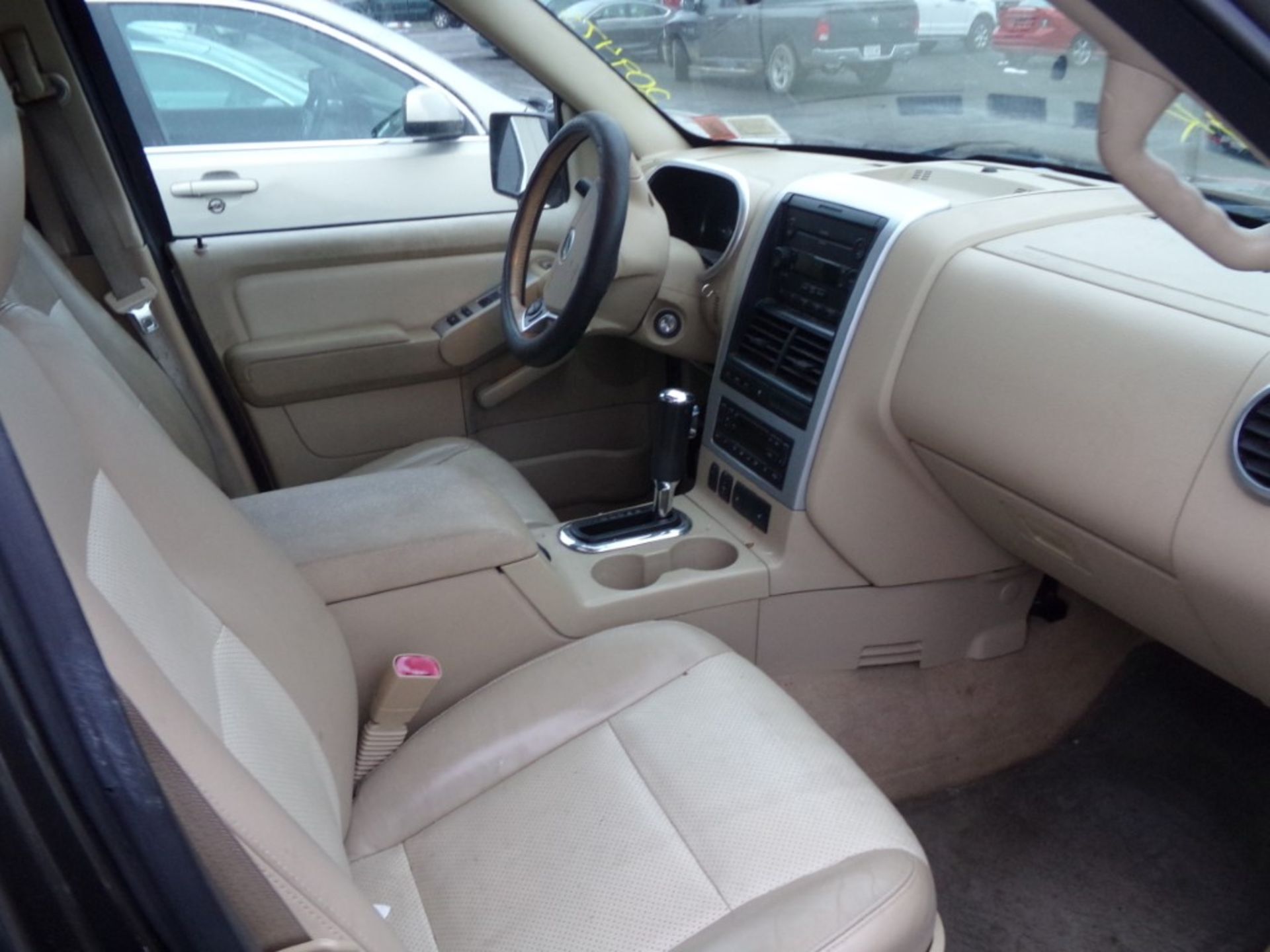 2006 Mercury Mountaineer Luxury, AWD, Leather, Sunroof, 3rd Seat, Gray, 209,473 Mi, Vin# - Image 5 of 6