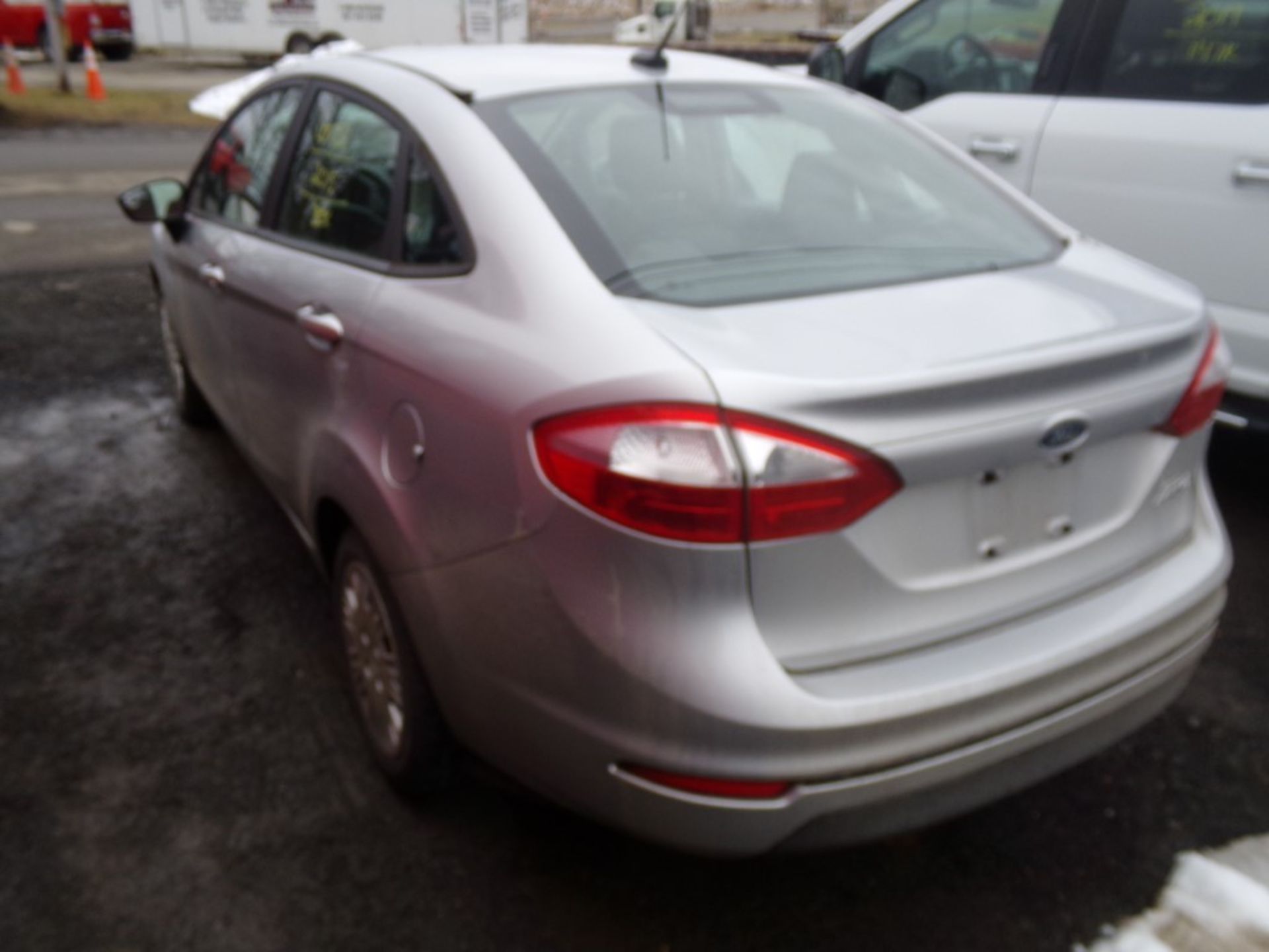 2015 Ford Fiesta, 4DR, Silver, 30,358 Mi, Vin# 3FADP4AJ1FM202479 - OPEN TO ALL BUYERS - Image 2 of 6