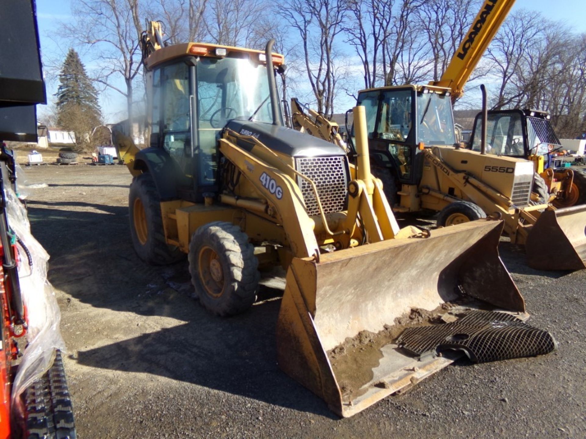 John Deere 410G Turbo 4 x 4 Backhoe, 25'' Backhoe Bucket, 90'' Loader Bucket, 4458 Hrs, S/N - Image 4 of 8