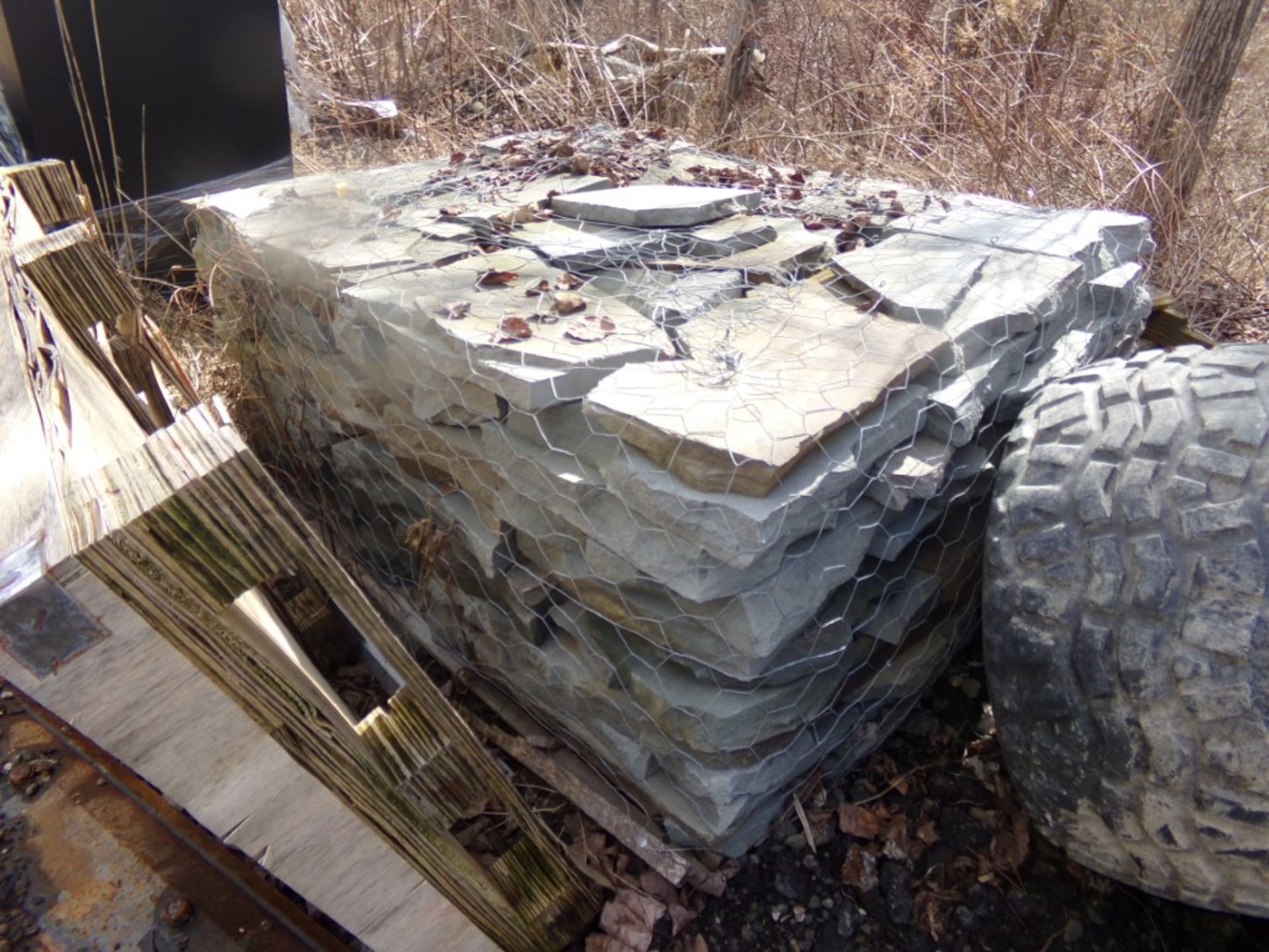 Small Pallet of Snapped Edge Irregular Colonial Wall Stone. Sold by the Pallet