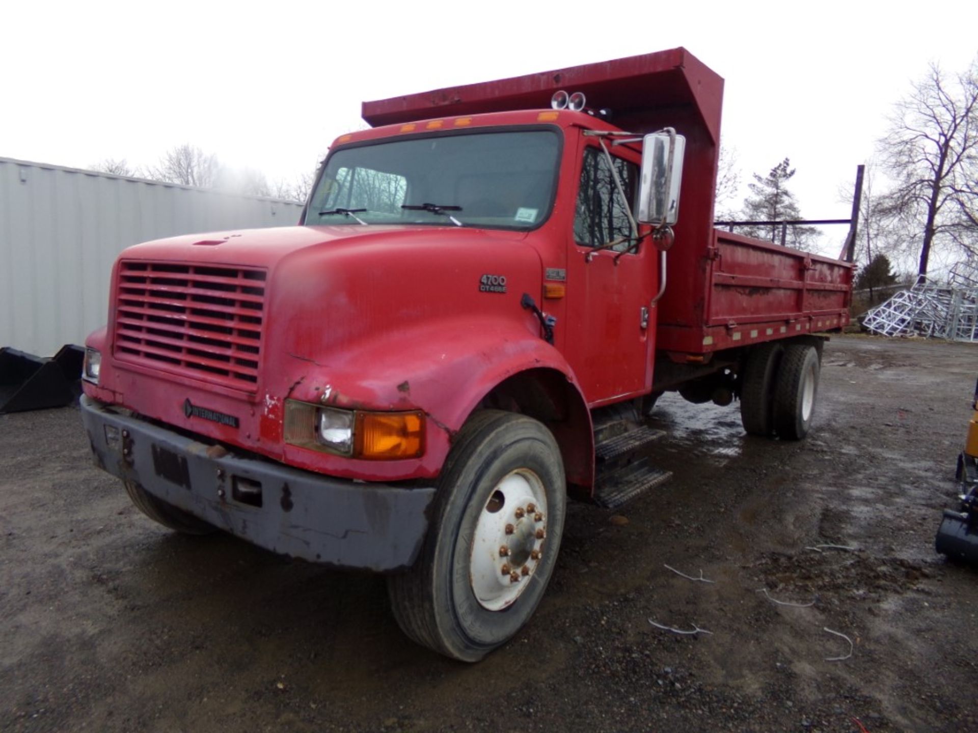 1996 International 4700, S/A Dump Truck, Red, Extra-Long Landscaper Dump Box w/Drop Down Sides,