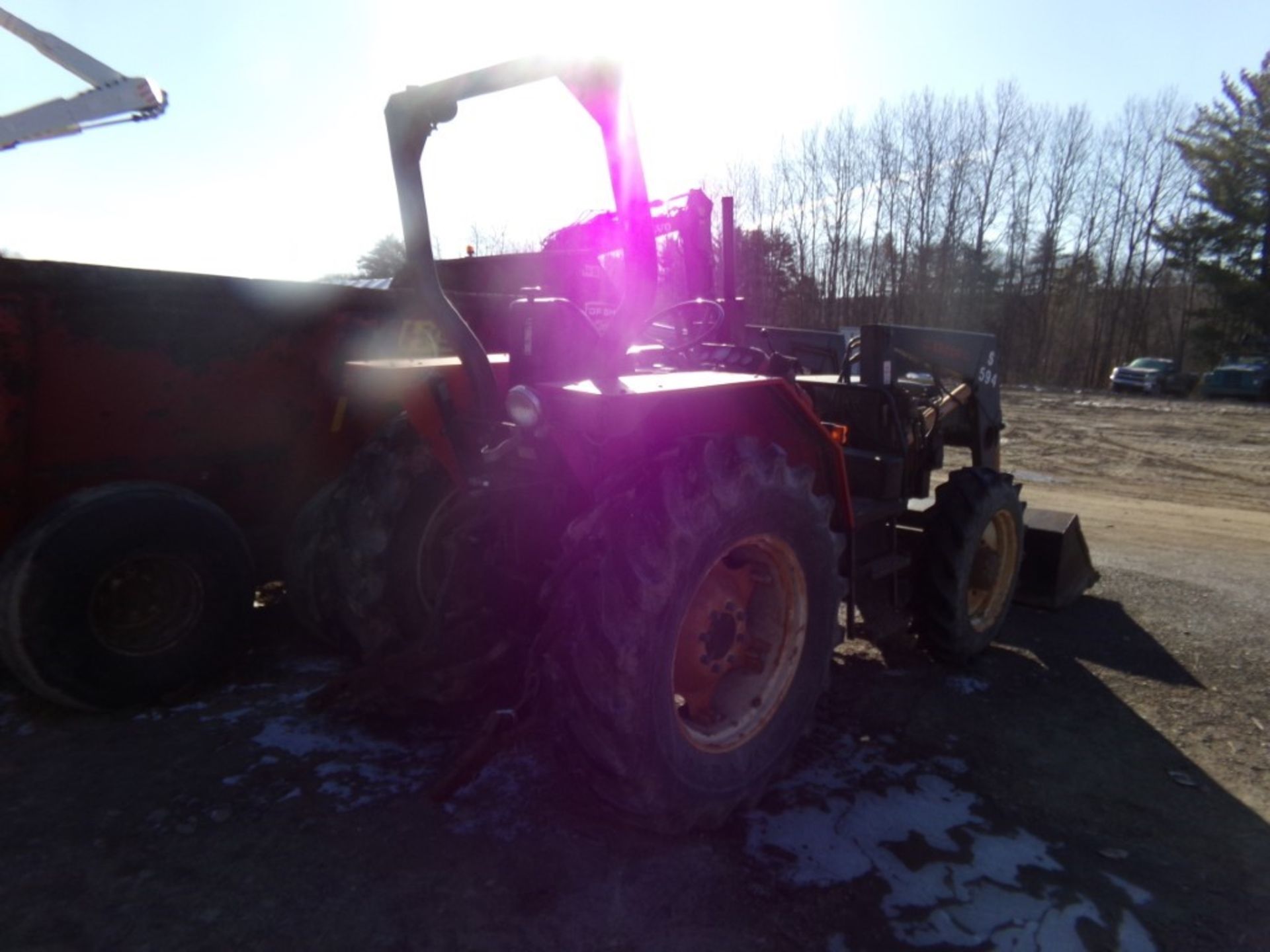 Zetor 5245 4WD Tractor, With S594 Loader 72'' Bucket, Front Tires Like New Rears Are Very Good. Dual - Image 3 of 7