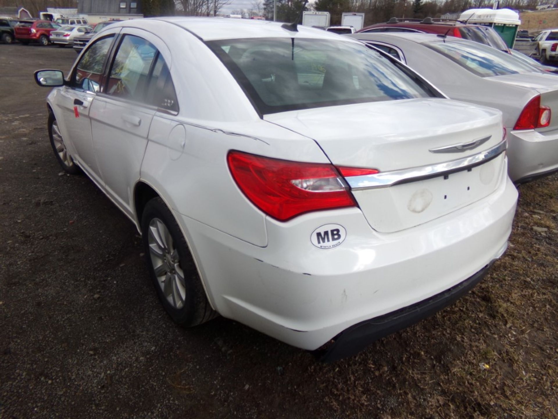 2014 Chrysler 200 Touring, White, 131,705 Miles, VIN#: 1C3CCBBBXEN198051, INOP, DOES NOT RUN, NY - Bild 2 aus 9