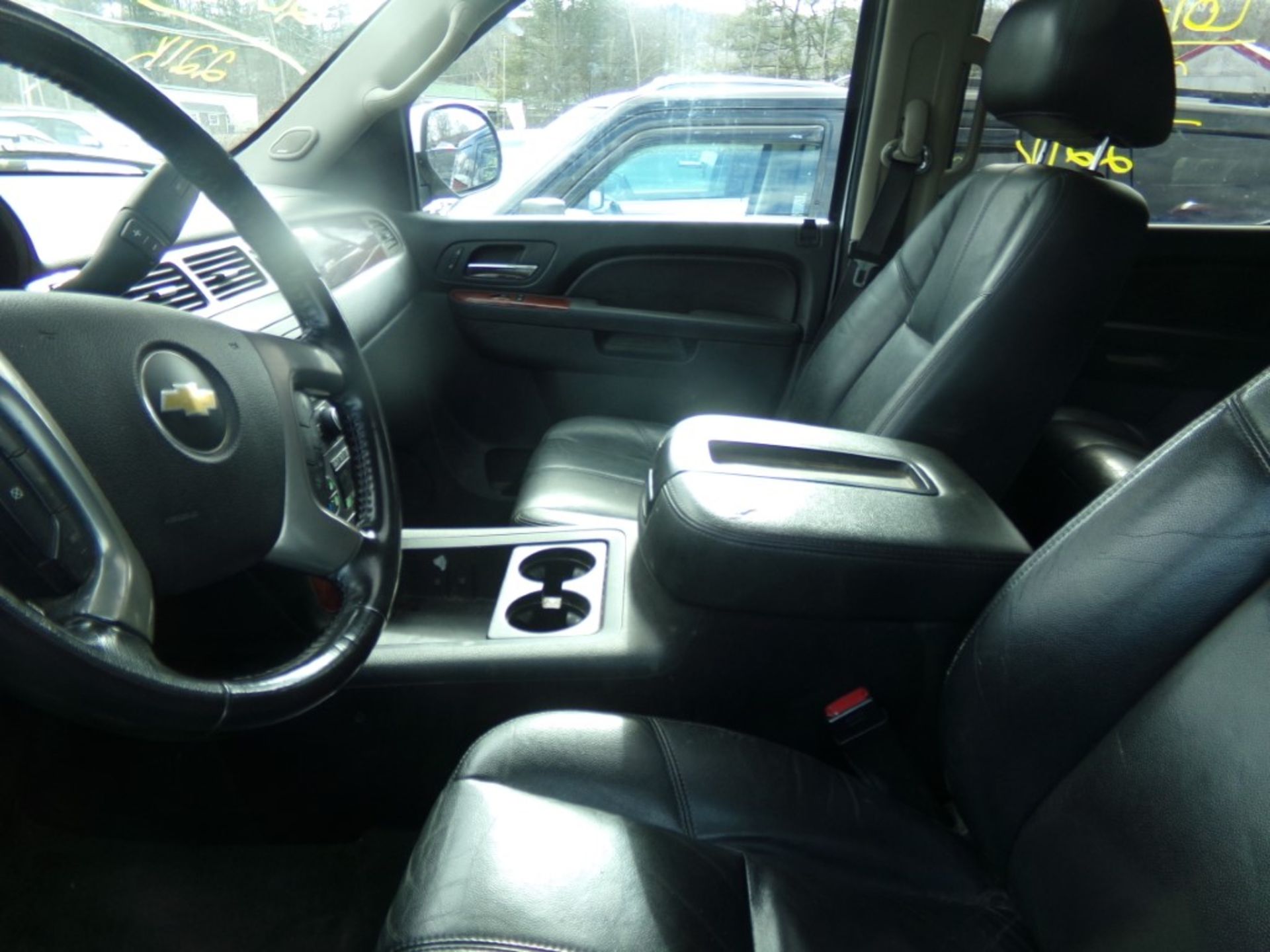 2013 Chevrolet Tahoe LT 4X4, Leather, Sunroof, White, 221,664 Miles, VIN#1GNSKBE01DR317639 - OPEN TO - Image 5 of 13