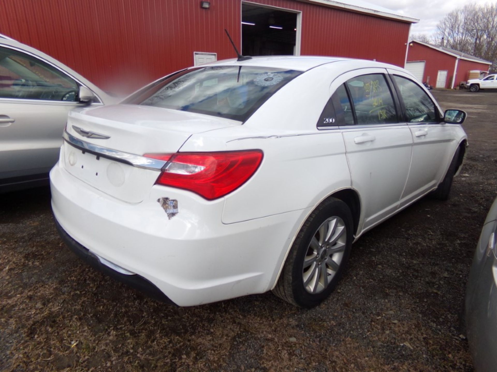 2014 Chrysler 200 Touring, White, 131,705 Miles, VIN#: 1C3CCBBBXEN198051, INOP, DOES NOT RUN, NY - Bild 3 aus 9