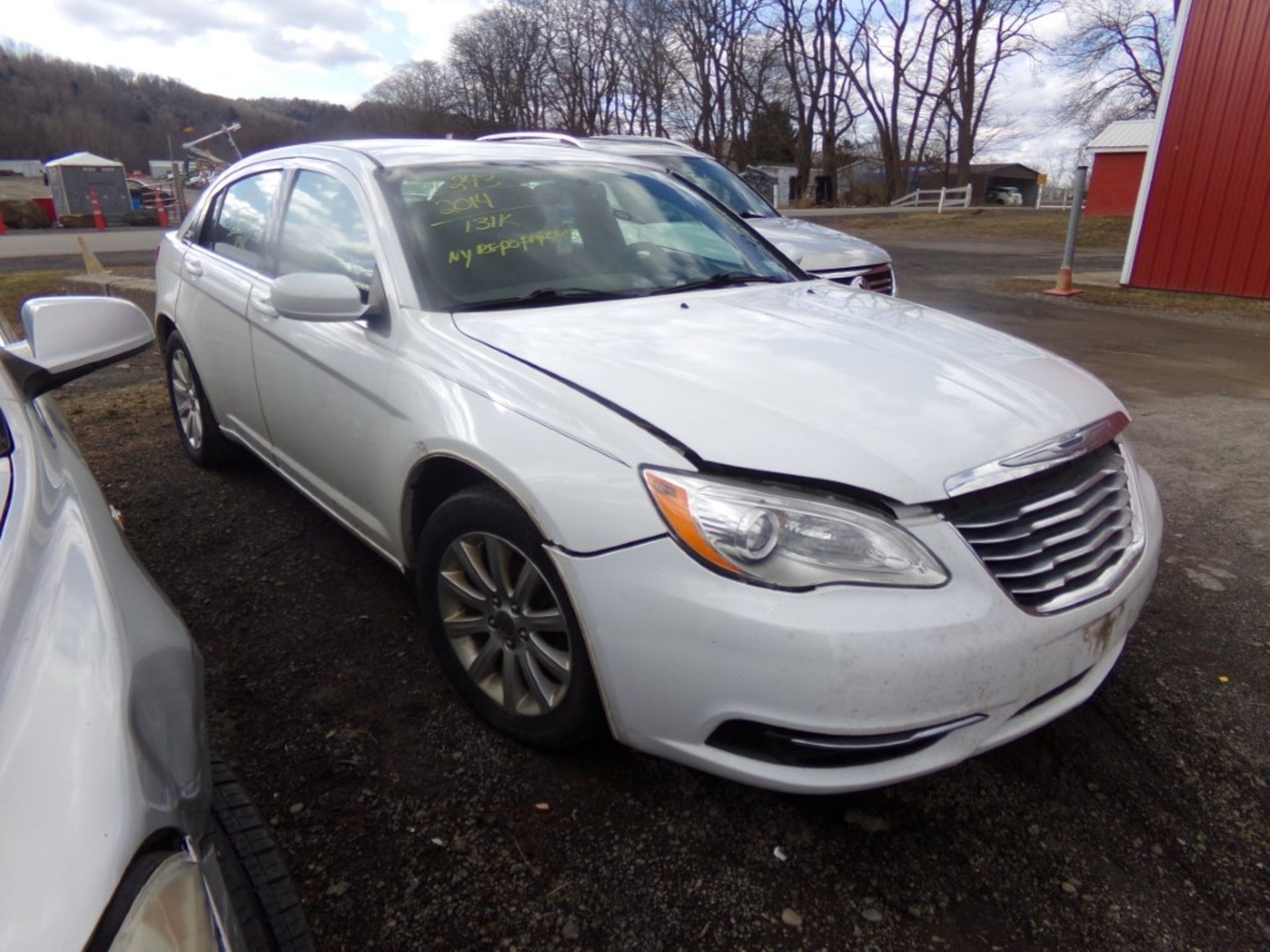 2014 Chrysler 200 Touring, White, 131,705 Miles, VIN#: 1C3CCBBBXEN198051, INOP, DOES NOT RUN, NY - Bild 4 aus 9