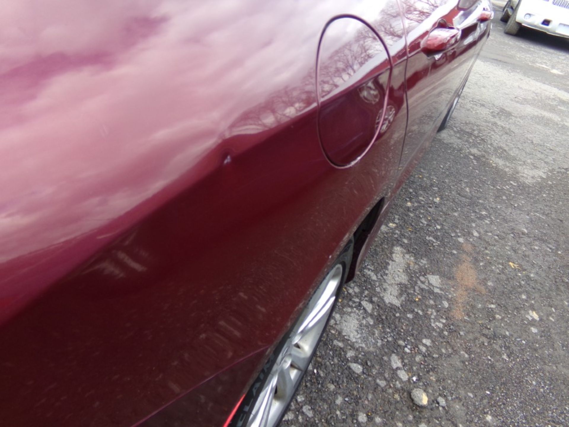 2015 Chrysler 200 Limited, Maroon, 137,543 Miles, VIN# 1C3CCCAB0FN591551, FRONT BUMPER COVER HAS - Bild 7 aus 8