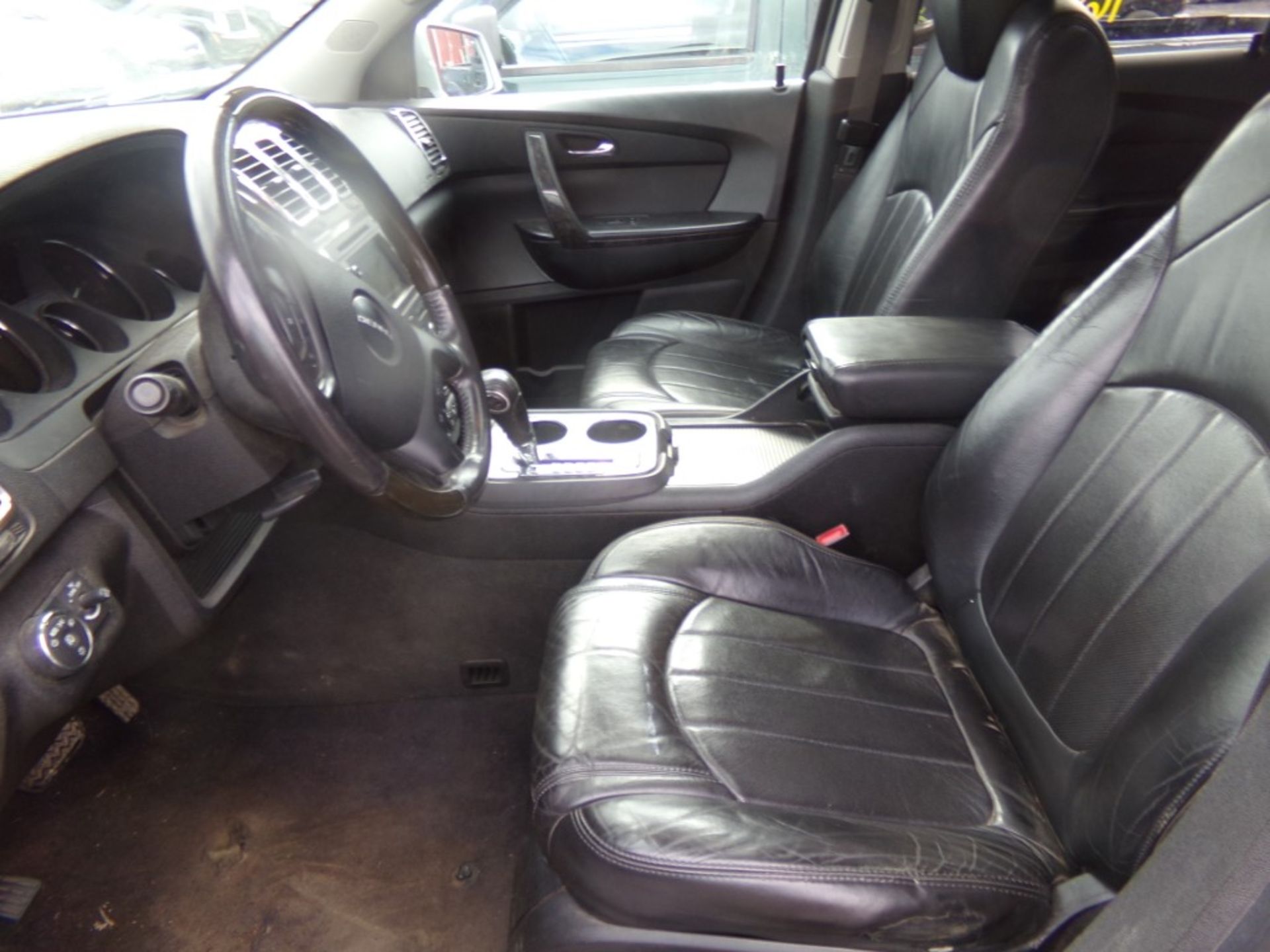 2012 GMC Acadia Denali, Auto, Leather, Sunroof, Navigation, AWD, 3rd Row Seating, Back-Up Camera, - Image 5 of 8