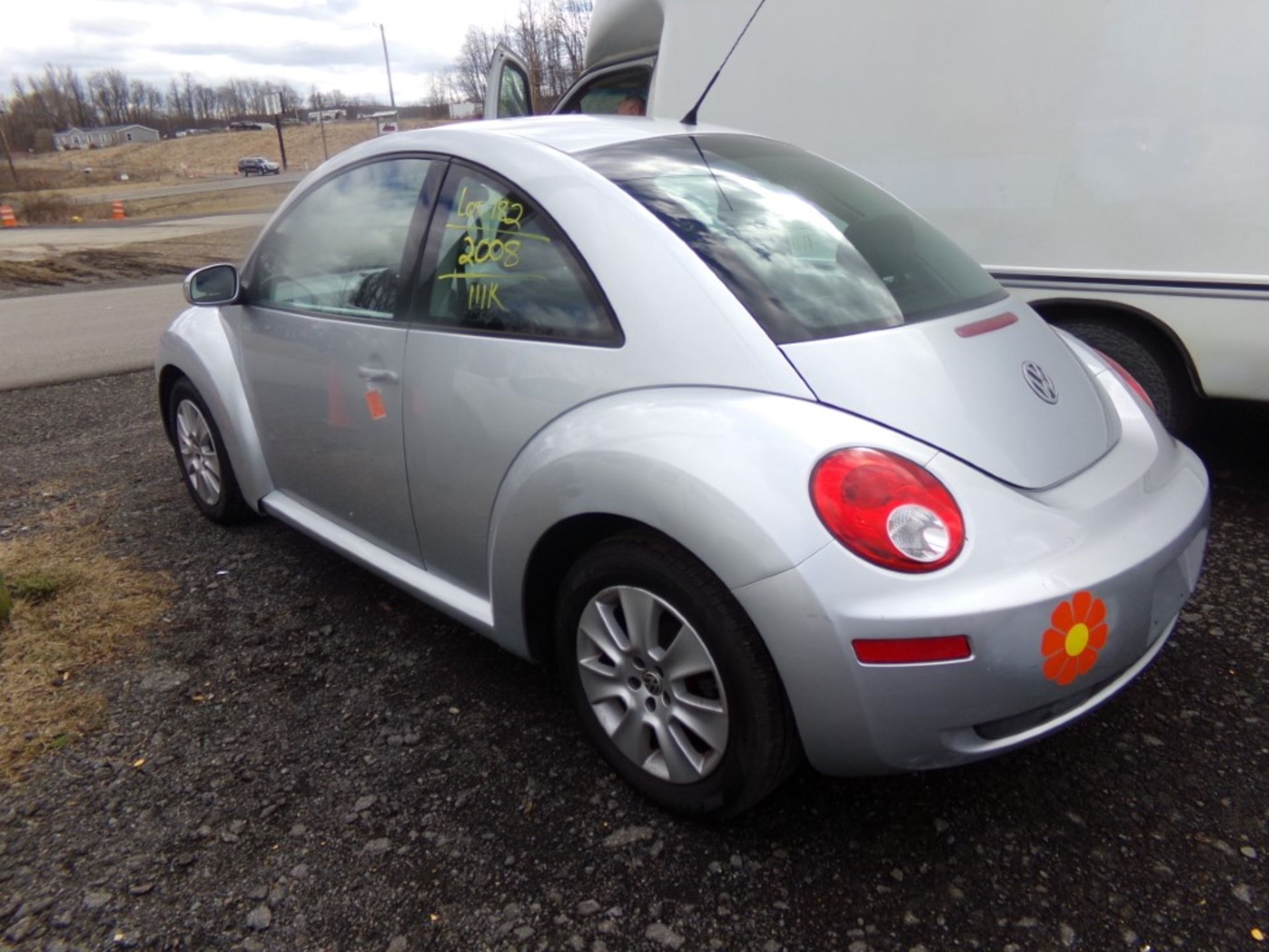 2008 Volkswagen Beetle Coupe SE, Silver, 111,578 Mi., Leather, Sunroof, Vin # 3VWRG31C08M501604, - Image 4 of 13