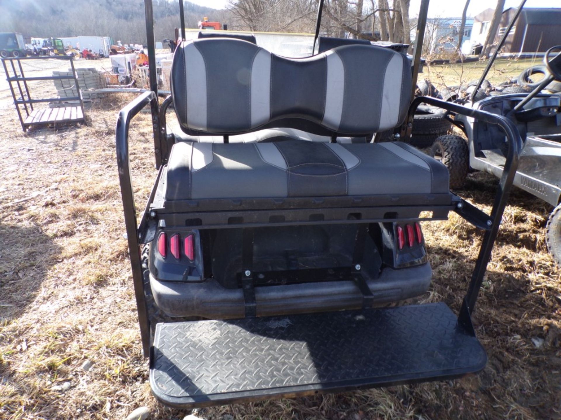 Yamaha Lifted Golf Cart With Roof, Flip Over Rear Seat, NOT RUNNING, NEEDS WORK, Looks complete ( - Bild 3 aus 4