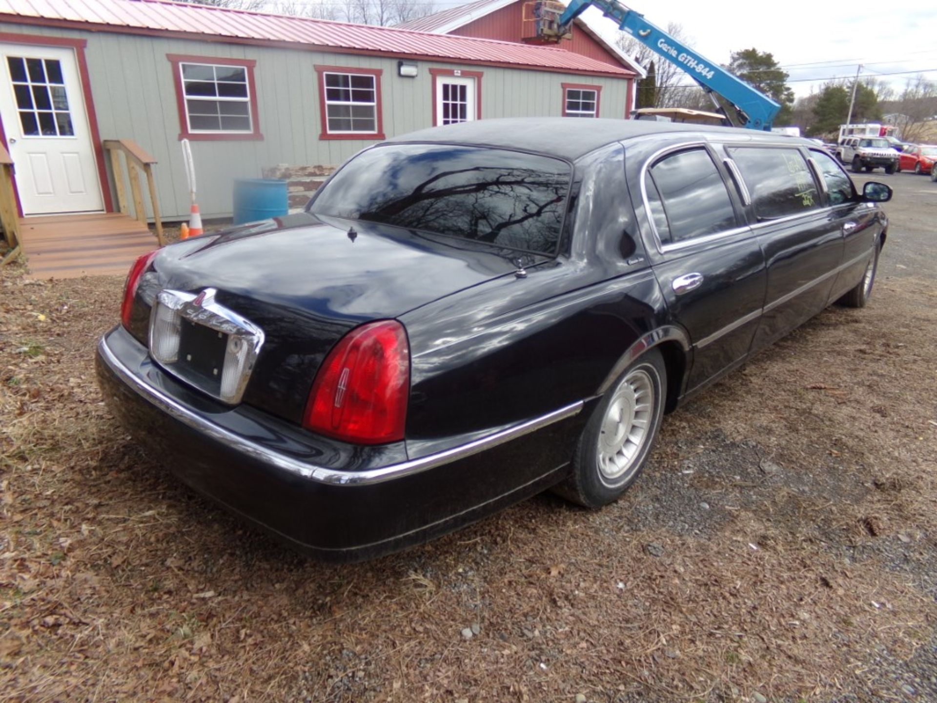1999 Lincoln Town Car Executive (Limo), Leather, This Vehicle is a Limosine, Black, 220,606 Miles, - Bild 3 aus 8