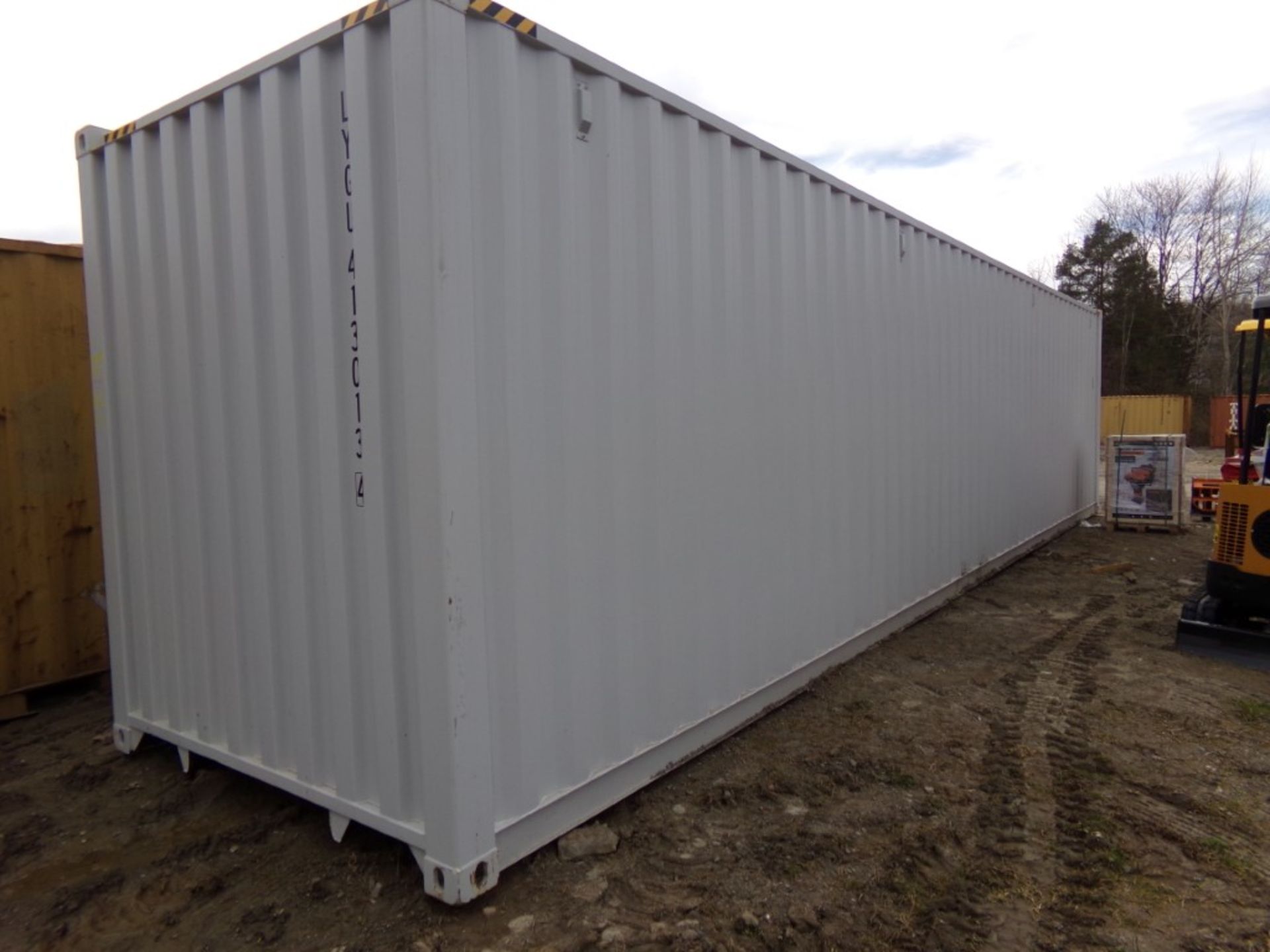 New 40' Off White Storage Container with Barn Doors in 1 End, Cont. # LYGU4130134 - Bild 4 aus 5