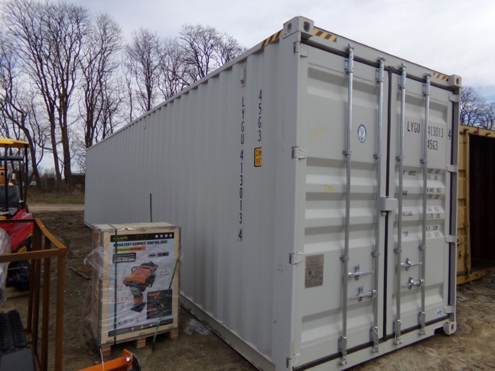New 40' Off White Storage Container with Barn Doors in 1 End, Cont. # LYGU4130134 - Bild 3 aus 5