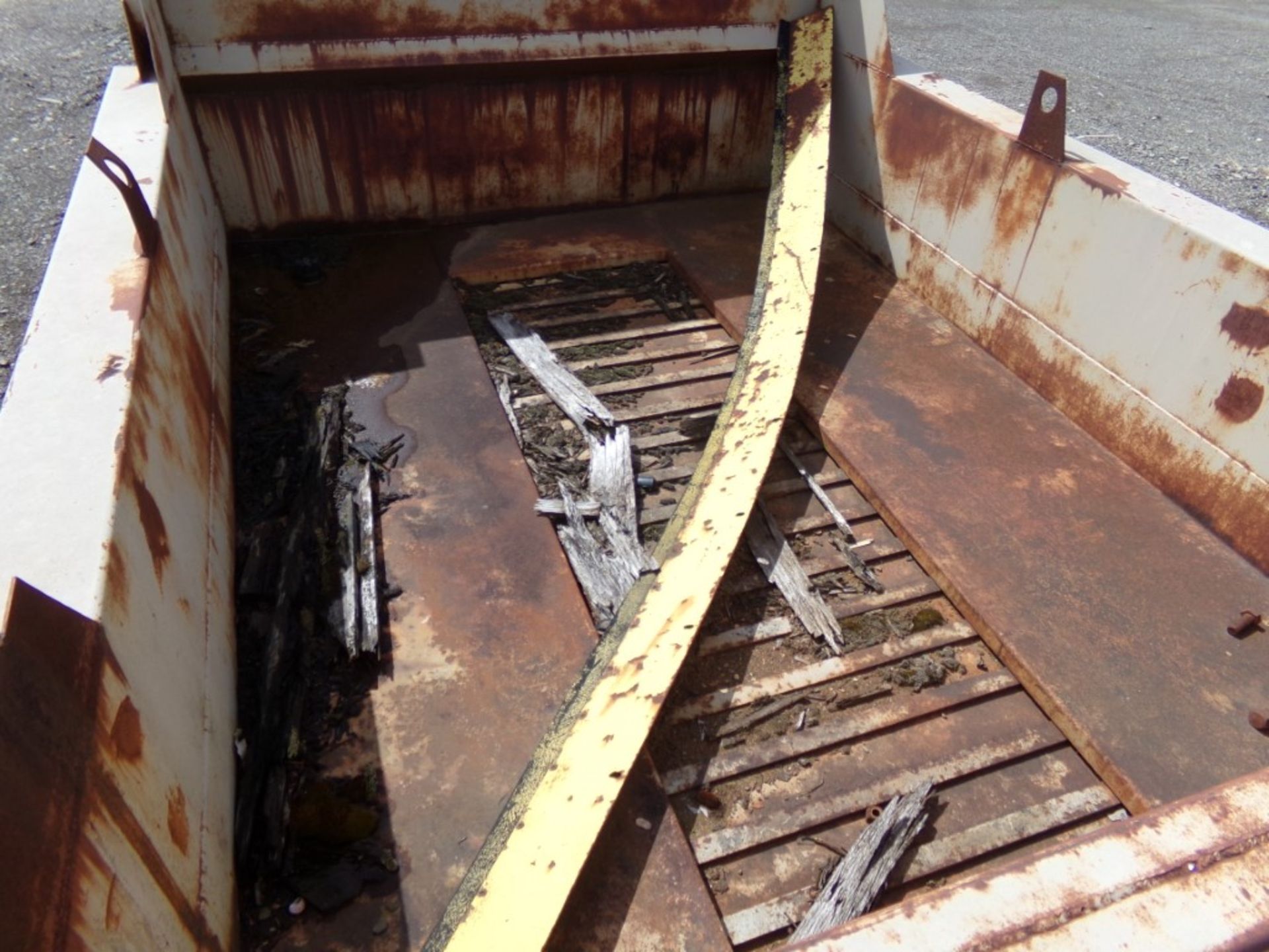 8' Tan Steel Dump Body with Center Conveyor Floor, Air Flo Mfg. - Image 3 of 3