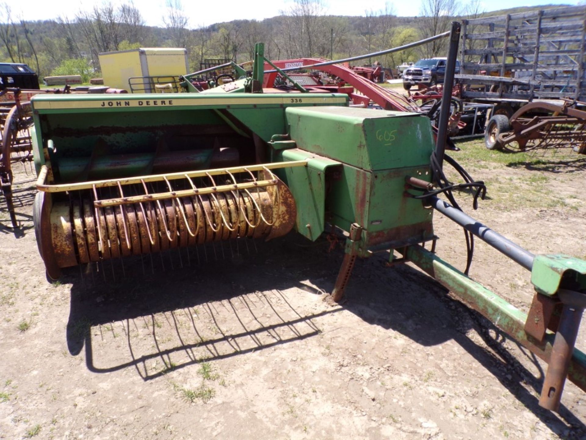 John Deere 336 Square Baler with Kicker, MISSING PTO SHAFT, Works, Timing Recently Re-Done (5648)