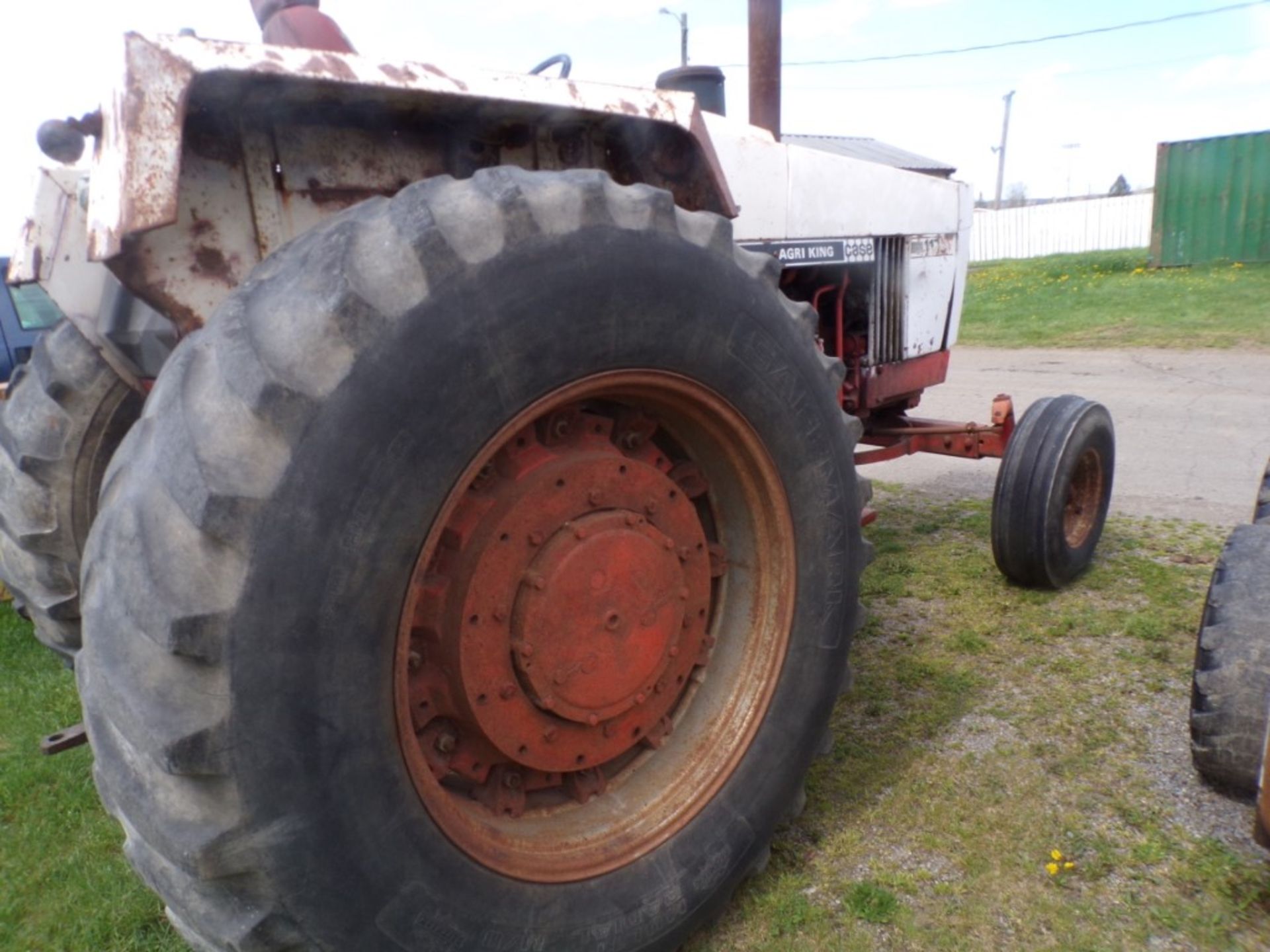 Case 1175 Tractor, Dsl. Eng., Runs & Drives, NO BRAKES, NO 3PTH ARMS (4435) - Image 4 of 4